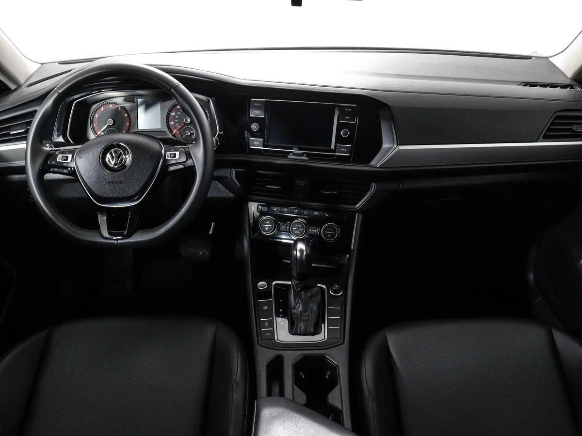 Volkswagen Jetta 2021, серый