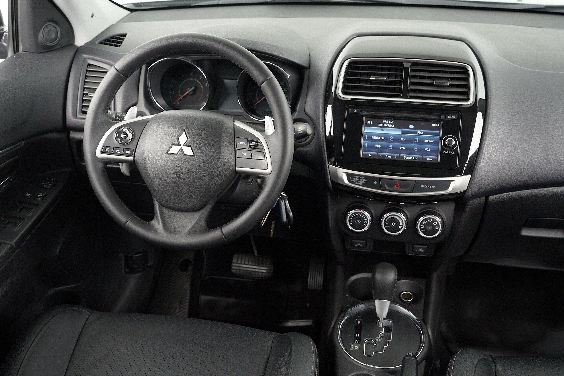 Mitsubishi ASX 2014, серый