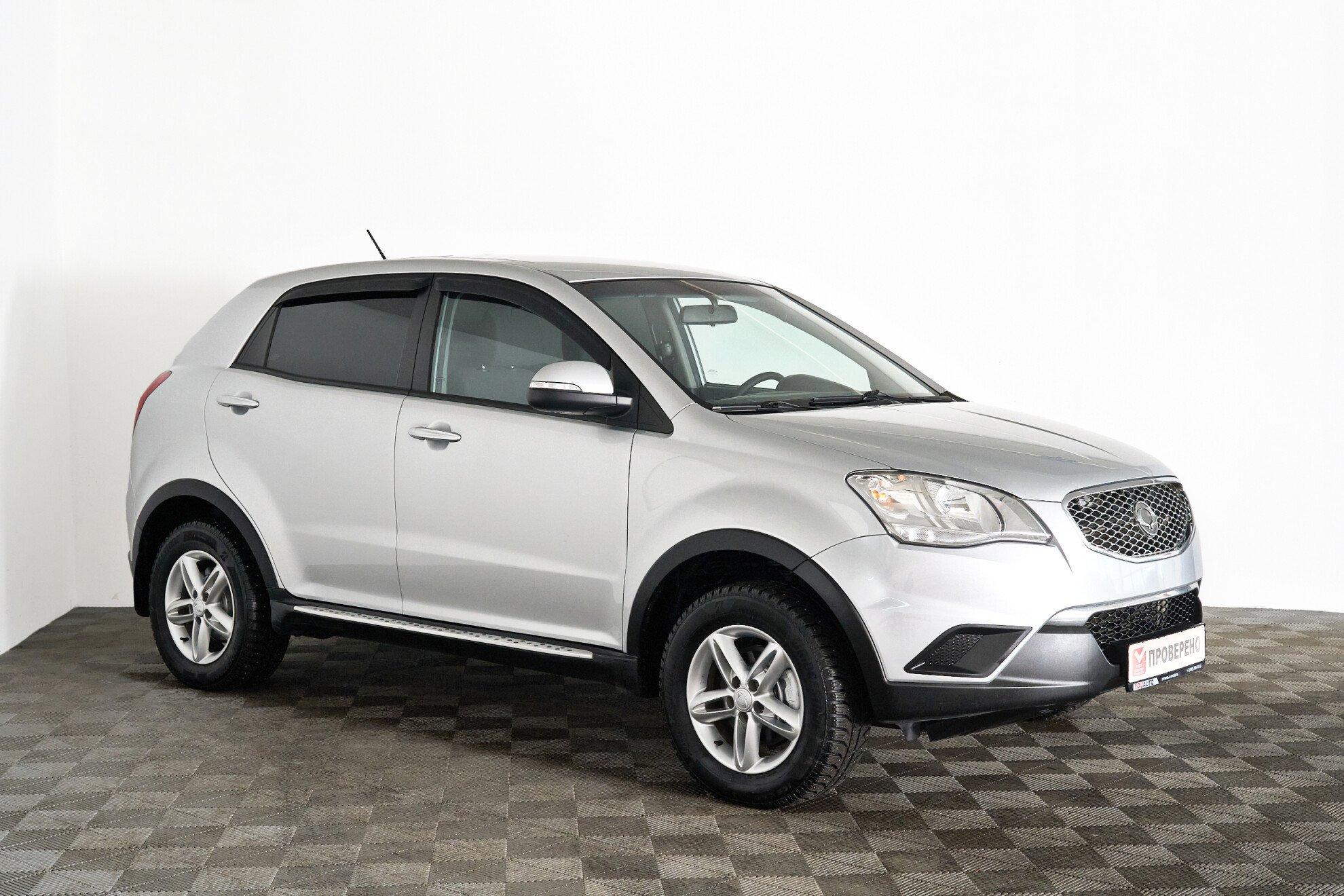 SsangYong Actyon 2012, серебряный