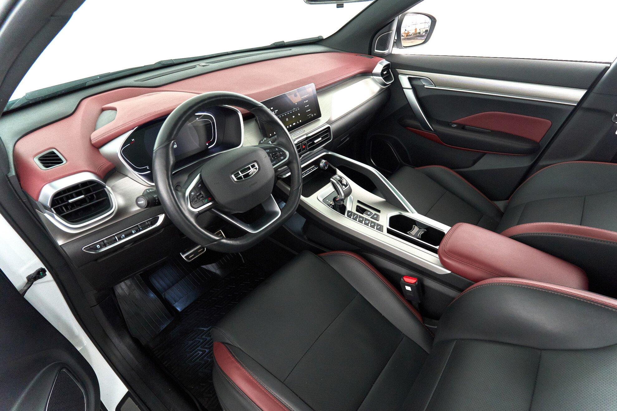 Geely Coolray 2021, белый