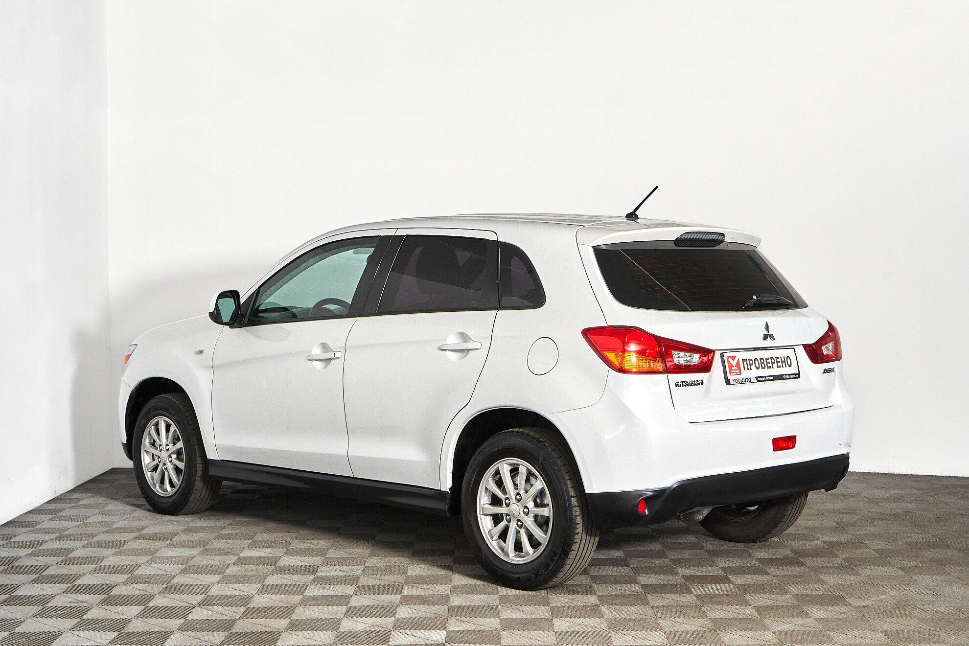Mitsubishi ASX 2012, белый