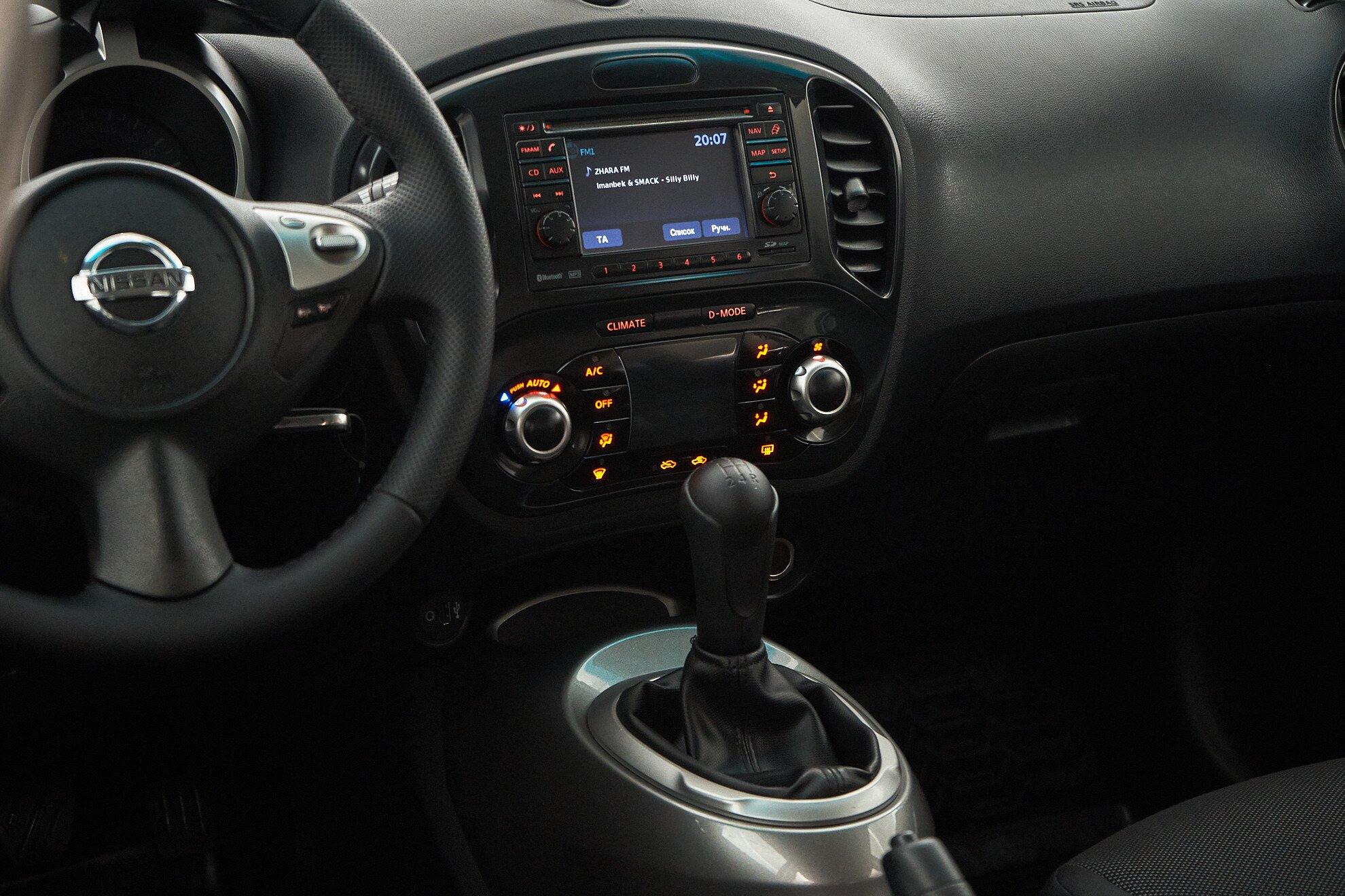 Nissan Juke 2013, серый
