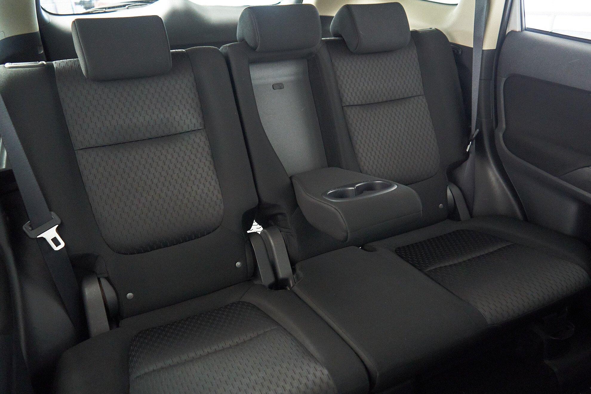 Mitsubishi Outlander 2013, белый