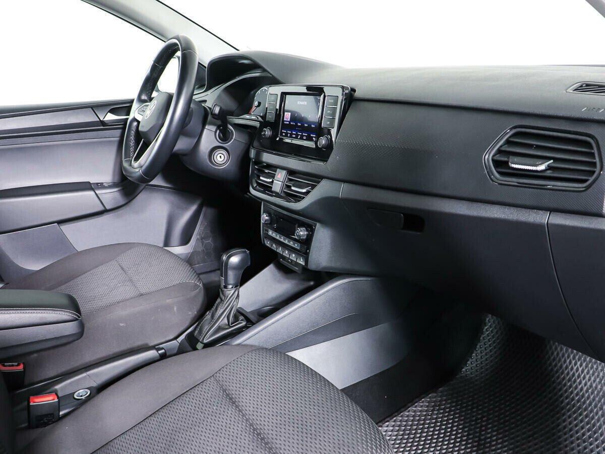 Volkswagen Polo 2022, серый
