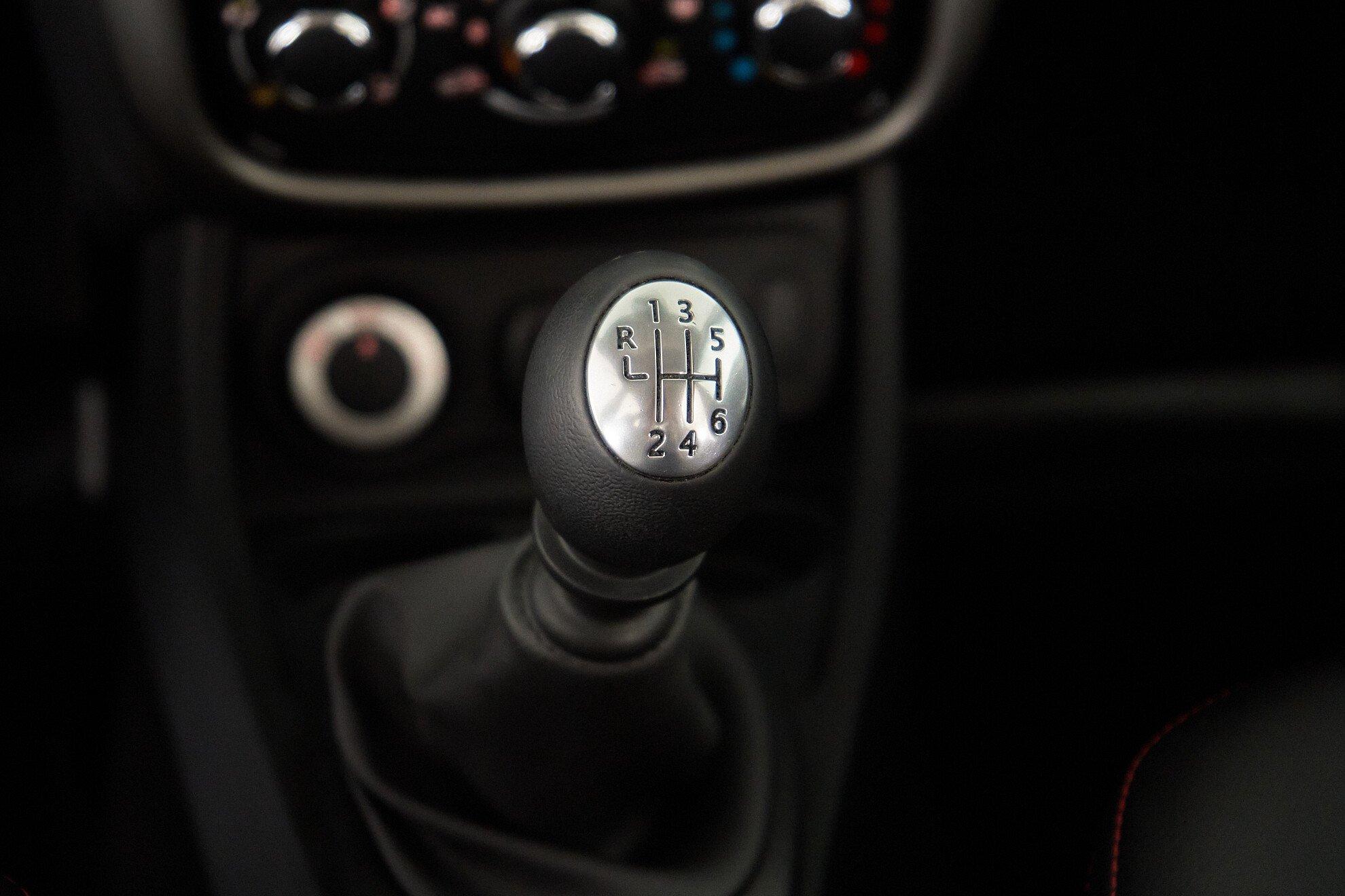 Renault Duster 2015, черный
