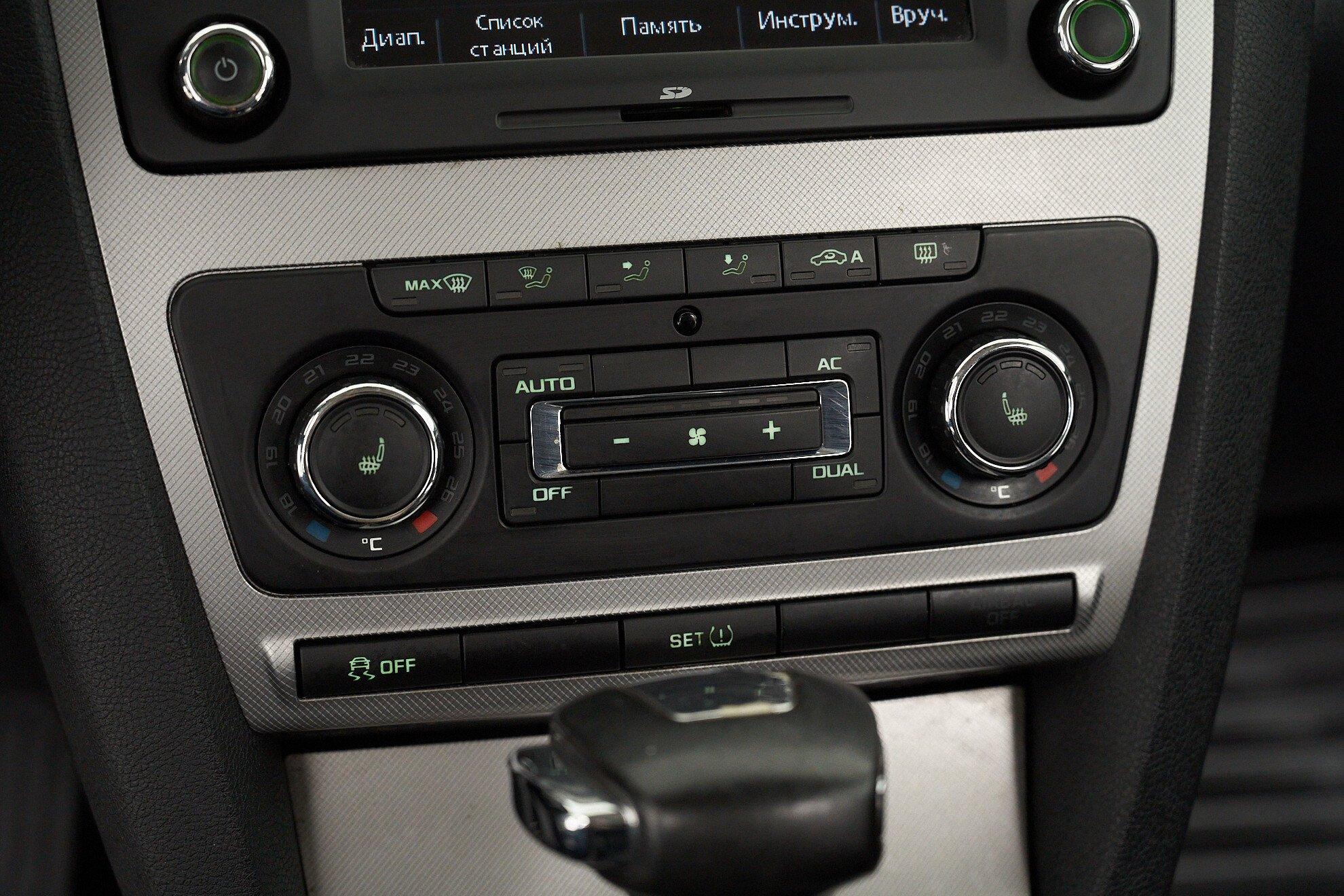 Skoda Octavia 2013, серебряный