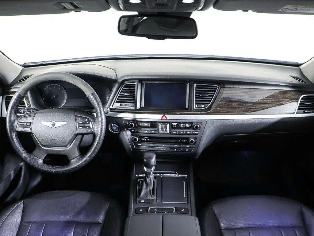 Hyundai Genesis 2015, белый