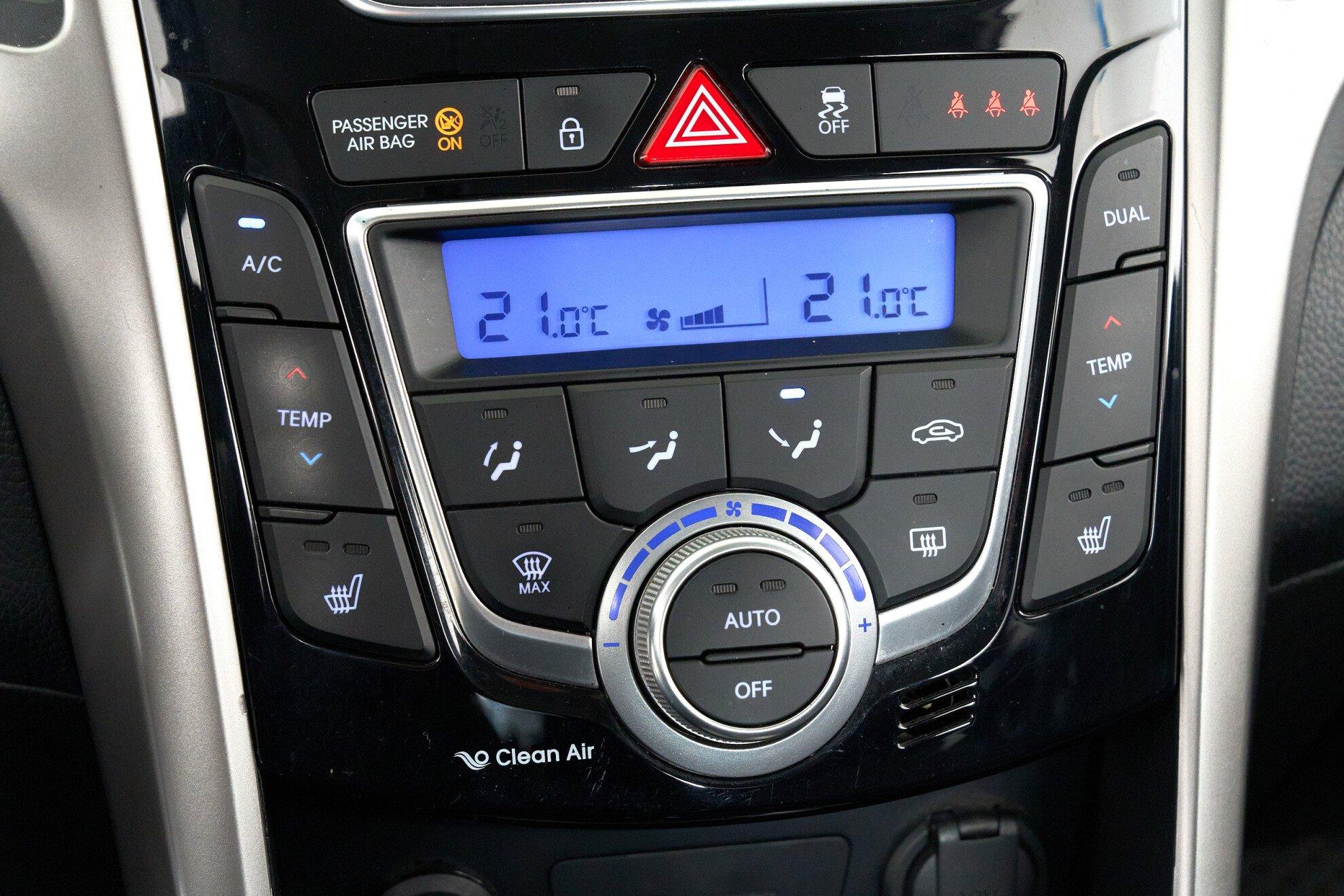 Hyundai i30 2014, коричневый