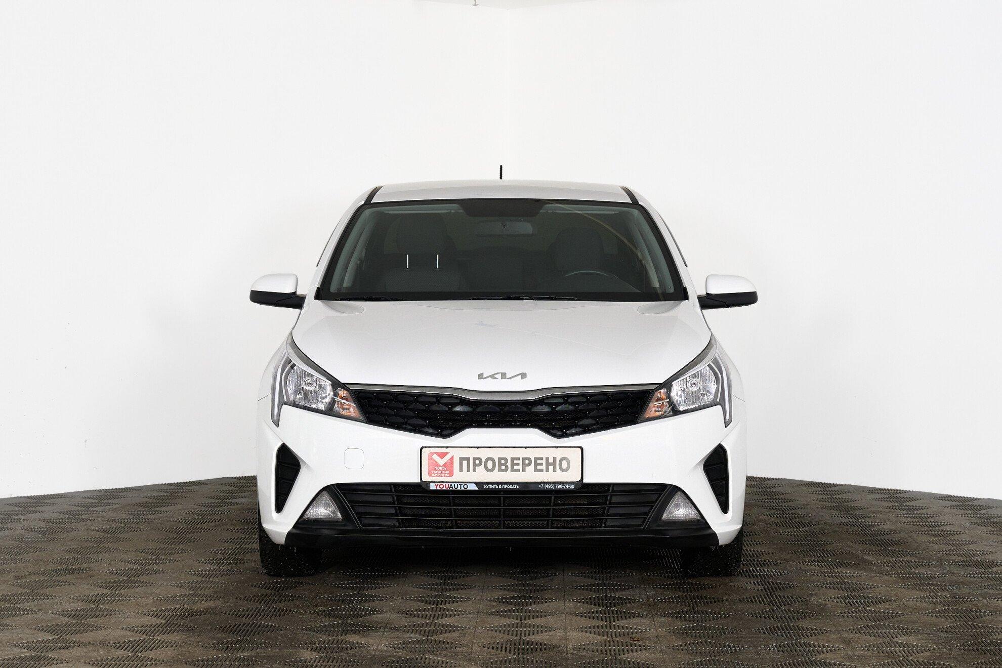 Kia Rio 2021, белый