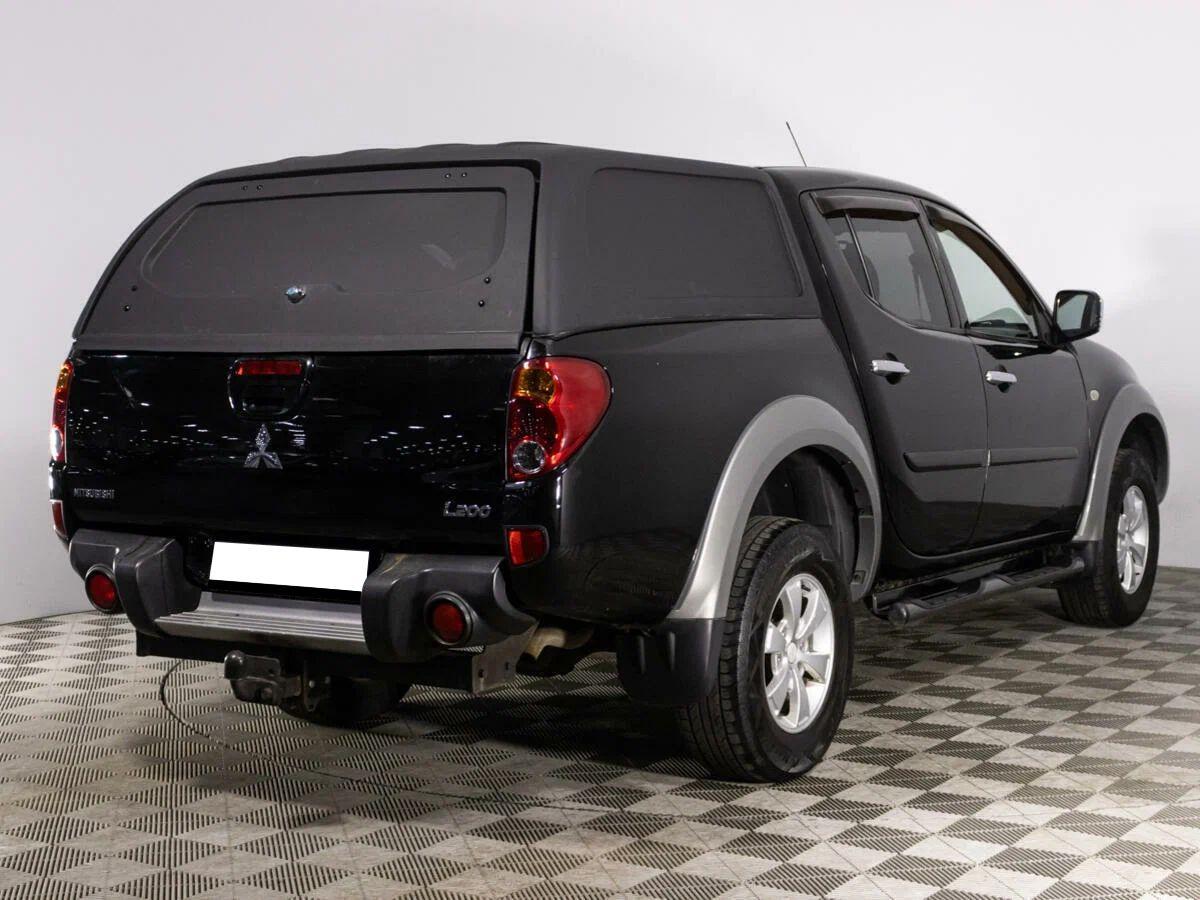Mitsubishi L200 2013, черный
