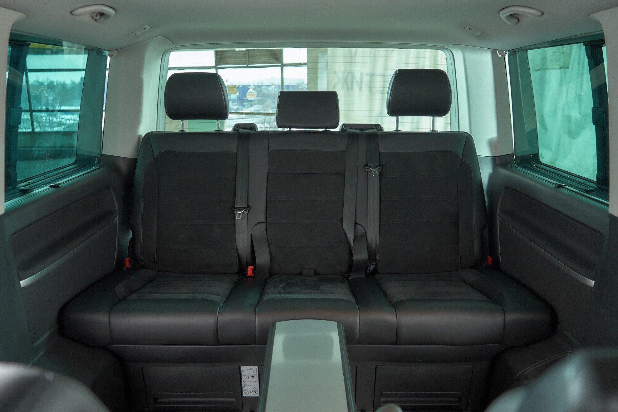 Volkswagen Multivan 2018, черный