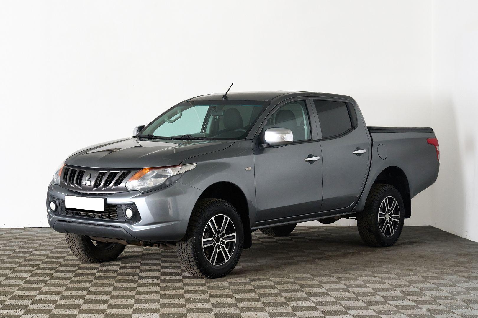 Mitsubishi L200 2017, серый