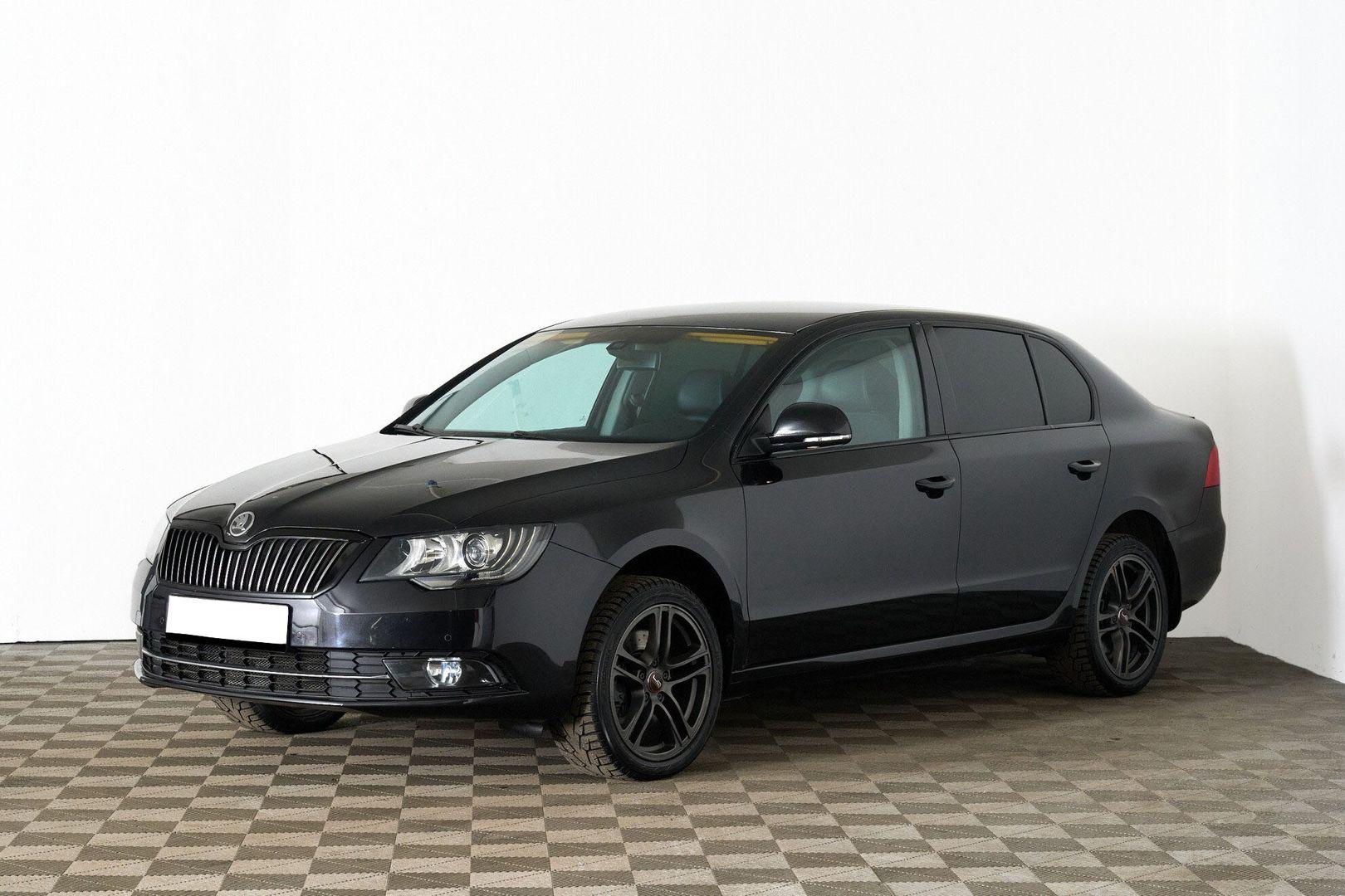 Skoda Superb 2014, черный