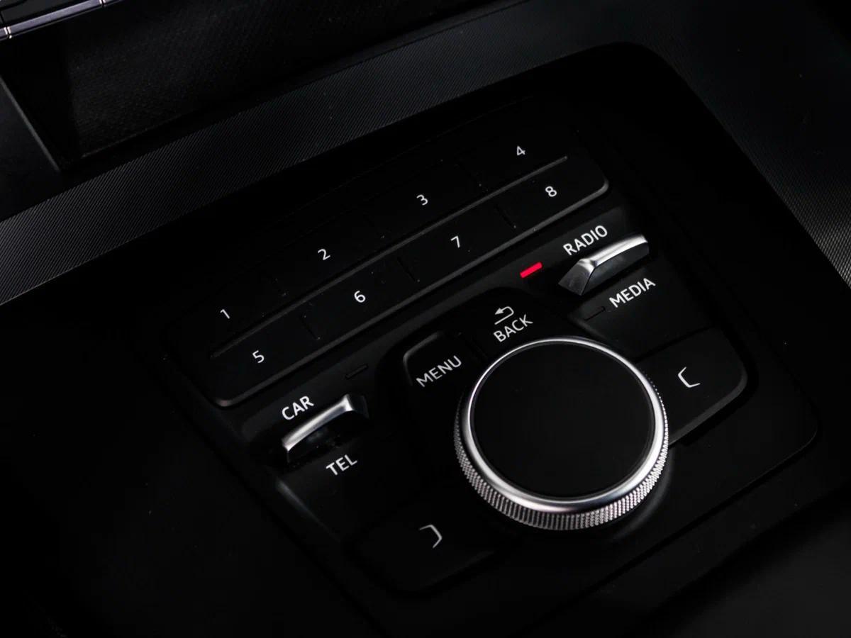 Audi Q5 2018, серебряный
