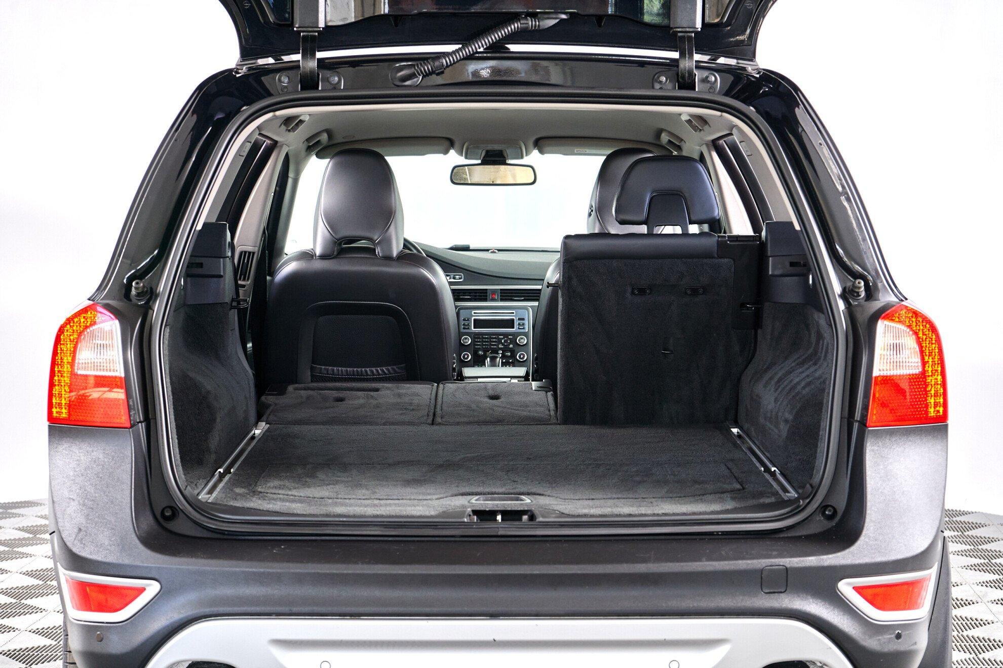 Volvo XC70 2011, черный