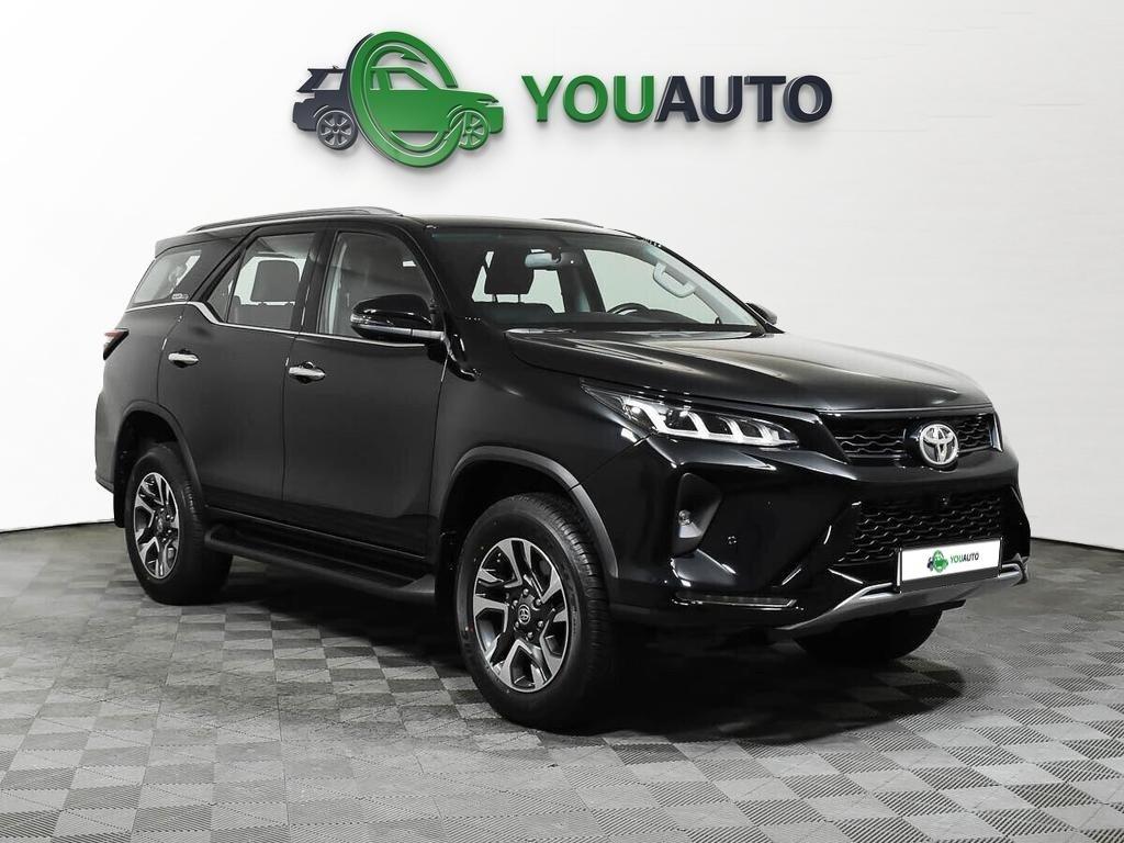 Toyota Fortuner 2021, черный