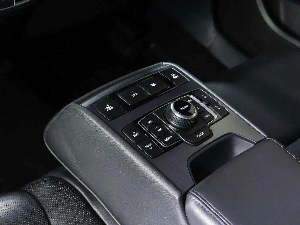 Hyundai Genesis 2015, белый