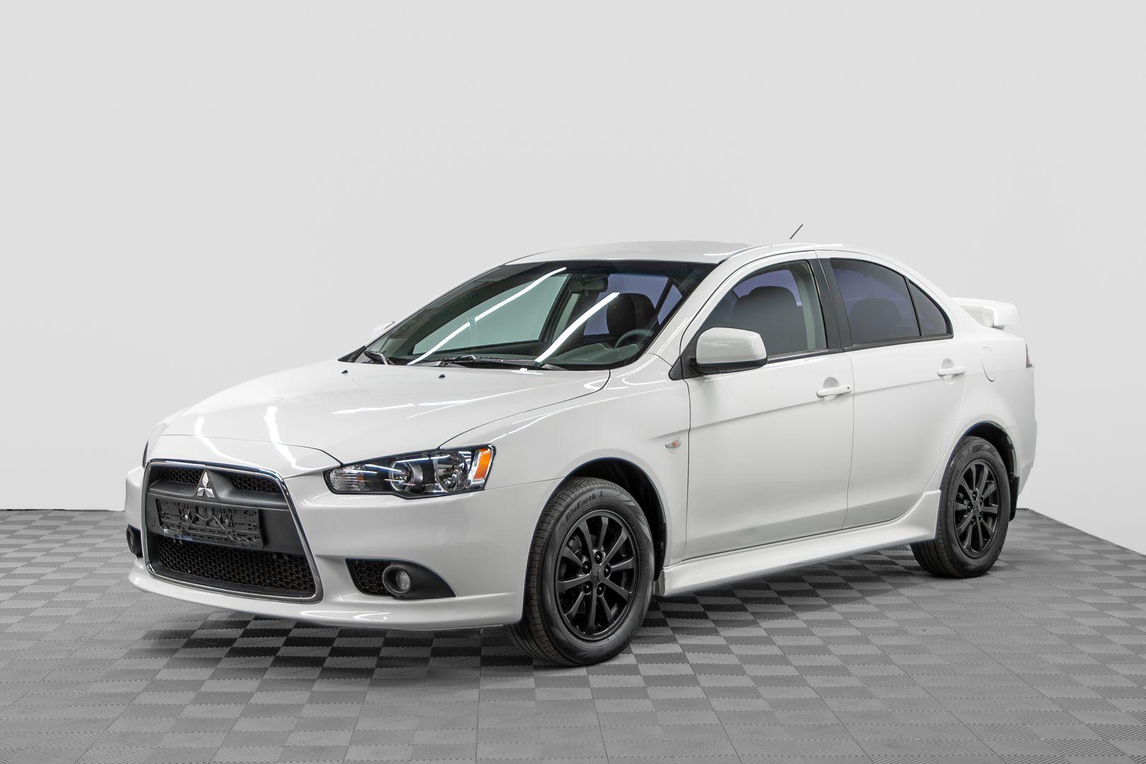 Mitsubishi Lancer 2012, белый