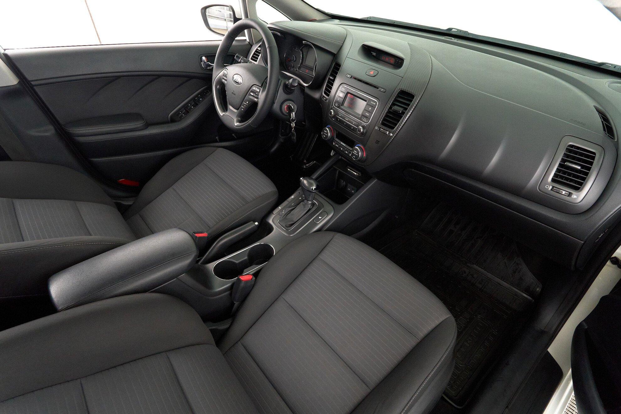 Kia Cerato 2015, белый