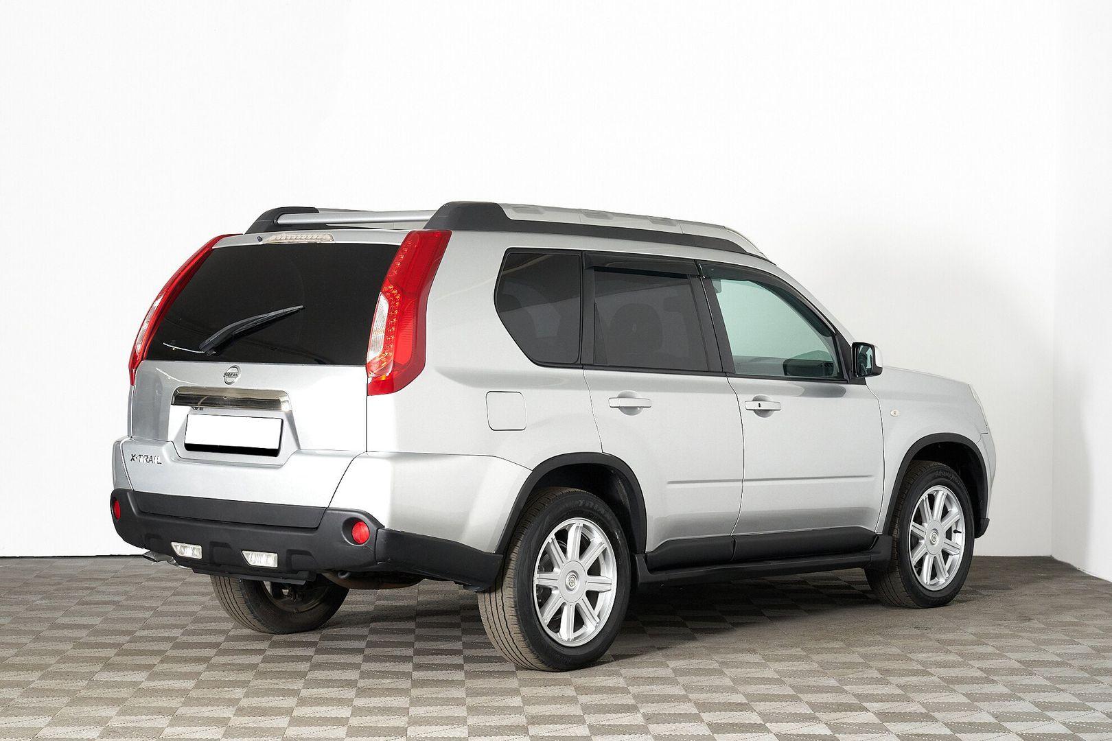 Nissan X-Trail 2012, серебряный