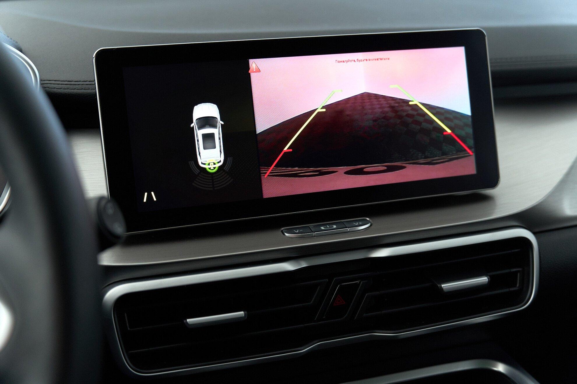 Geely Coolray 2023, белый