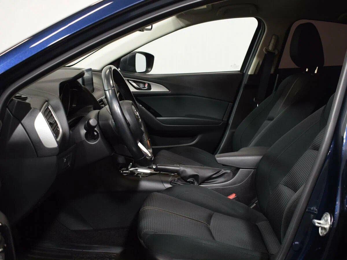 Mazda 3 2018, синий