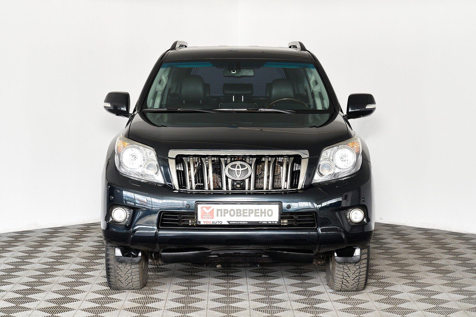 Toyota Land Cruiser Prado 2011, серый