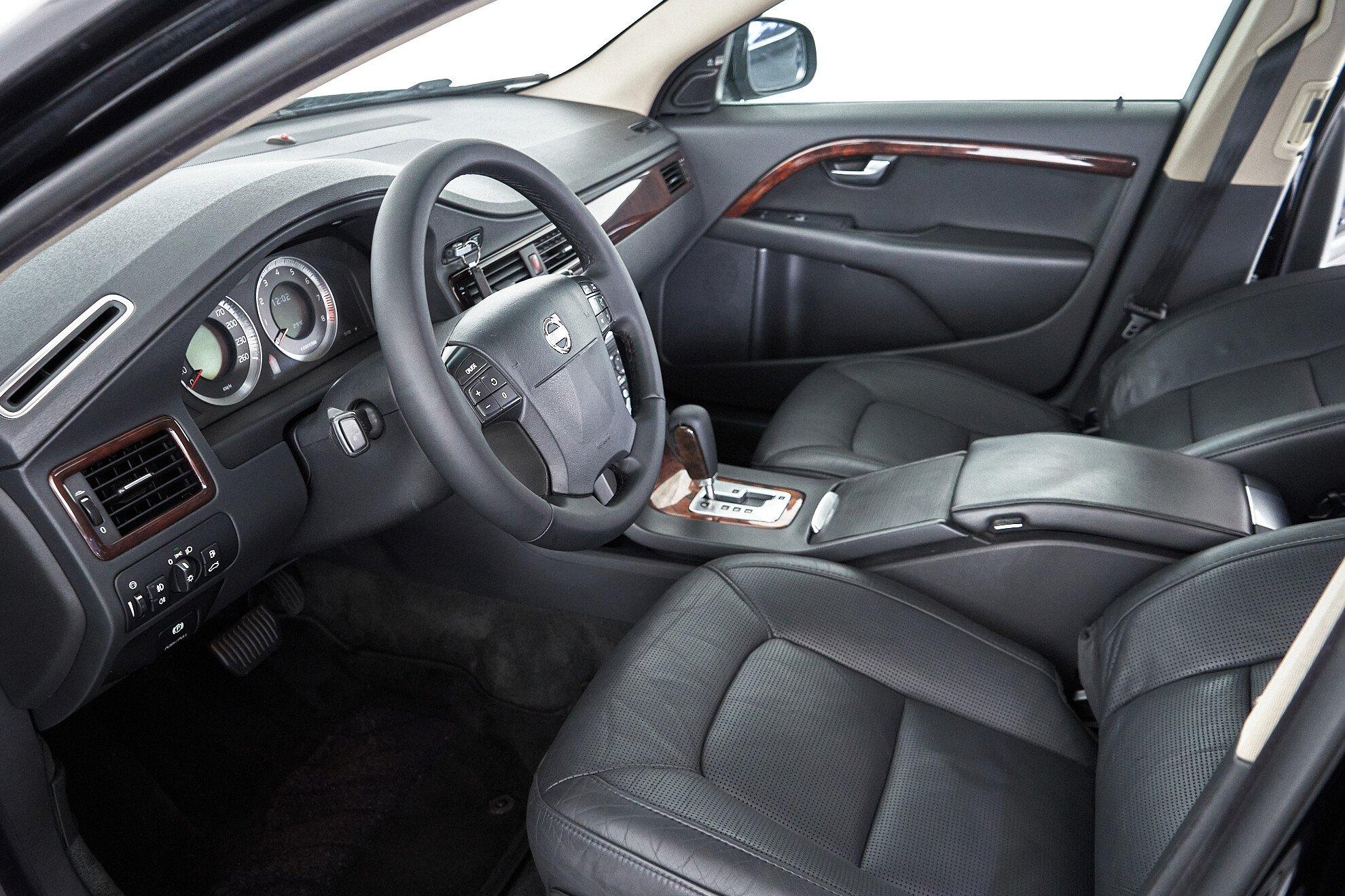 Volvo S80 2009, черный