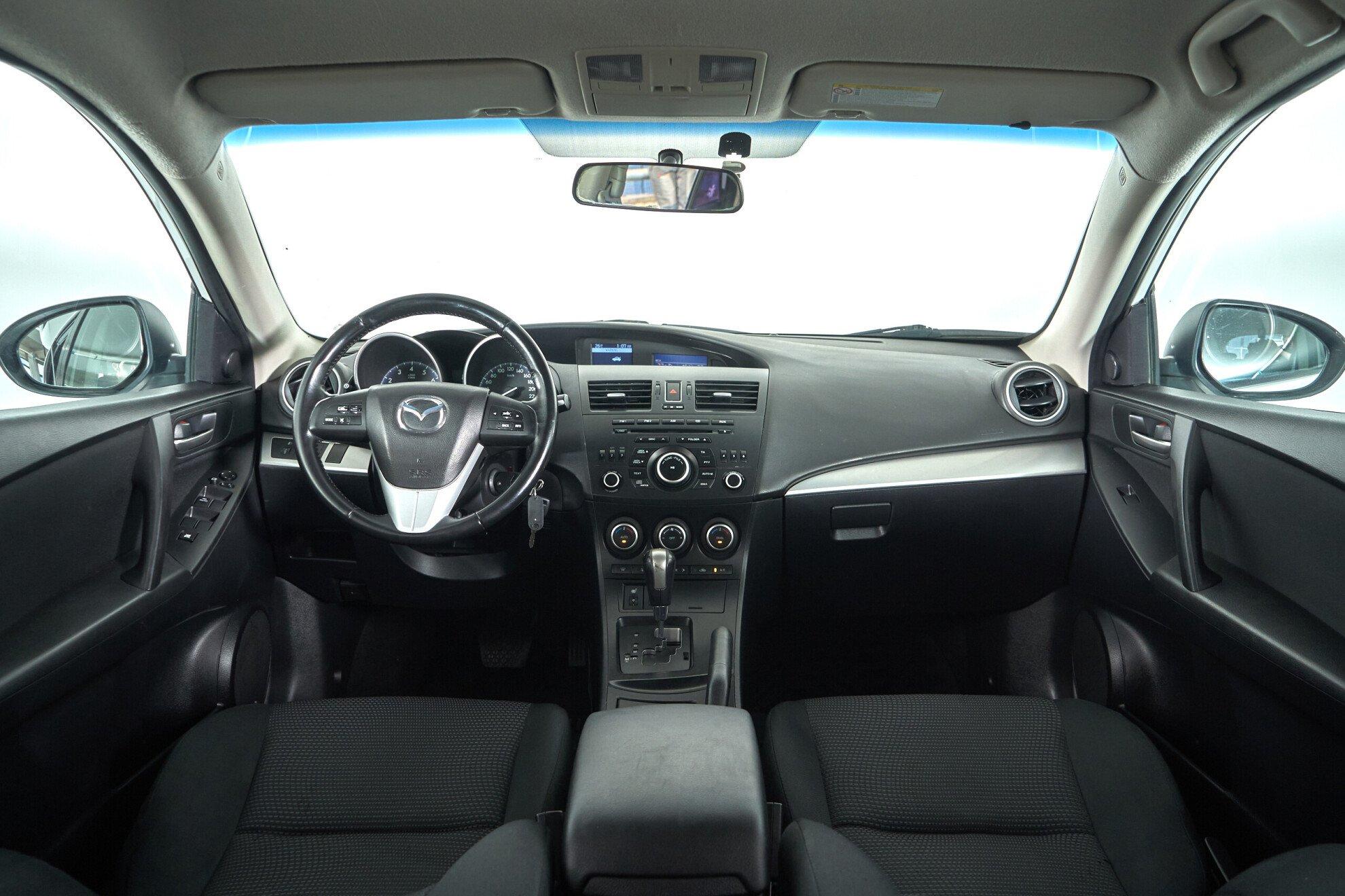 Mazda 3 2013, белый