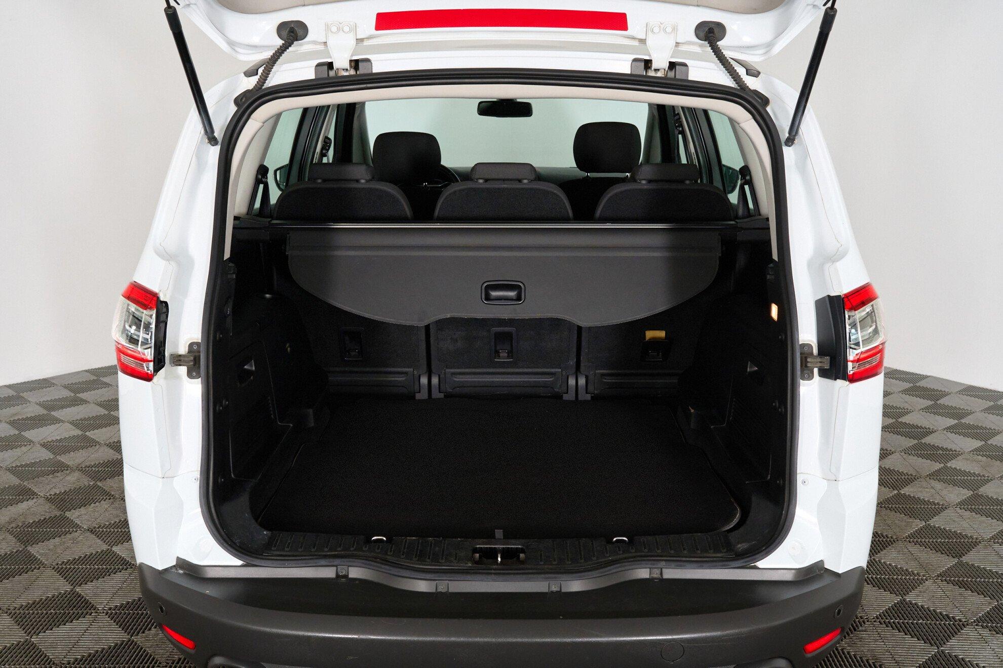 Ford S-MAX 2013, белый