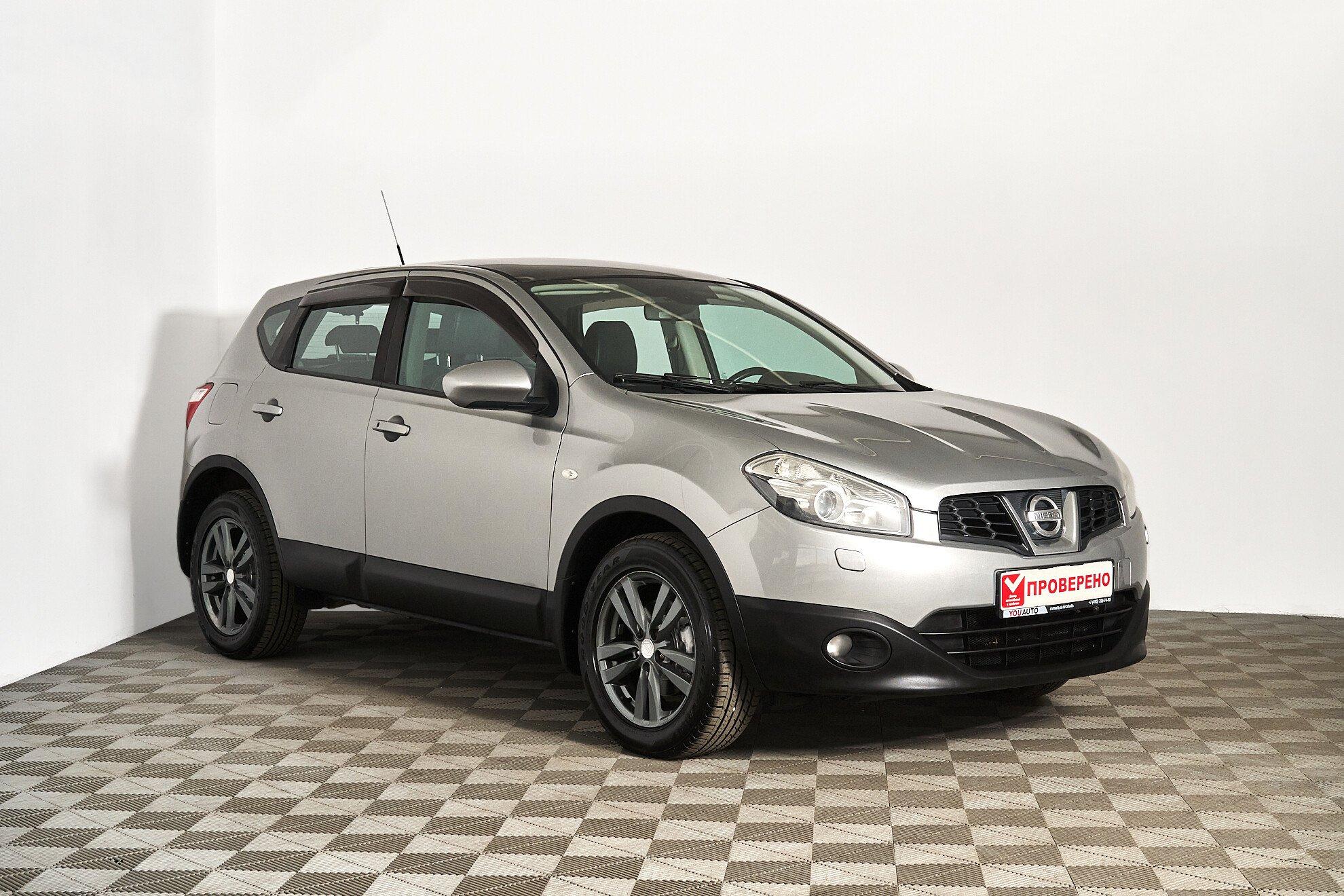 Nissan Qashqai 2011, серебряный