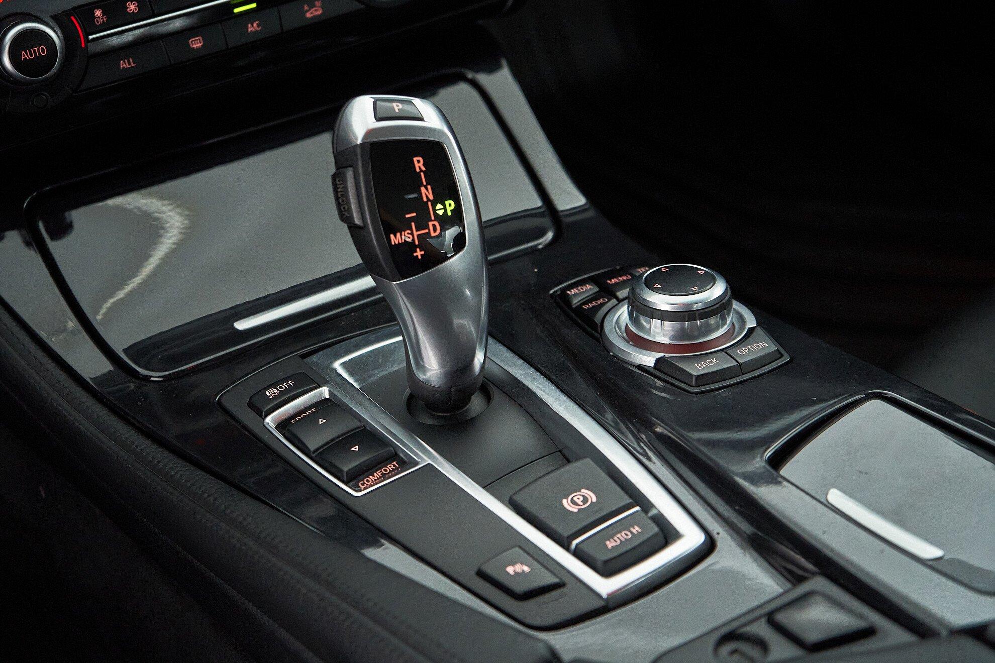 BMW 5 серии 2013, черный