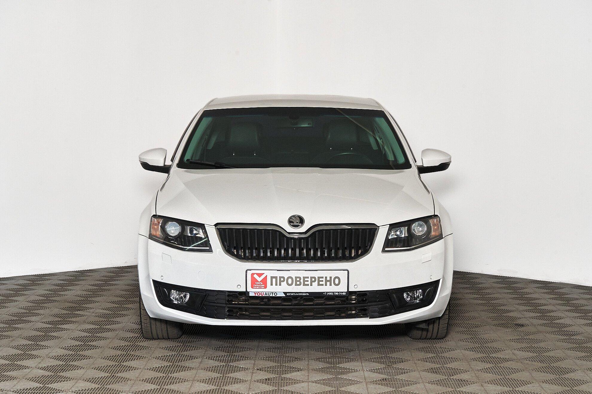Skoda Octavia 2016, белый