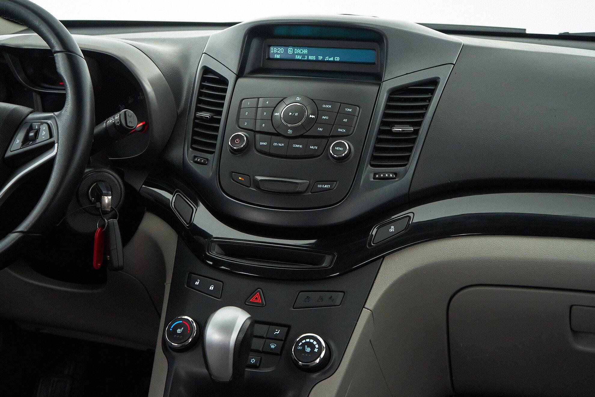 Chevrolet Orlando 2013, белый