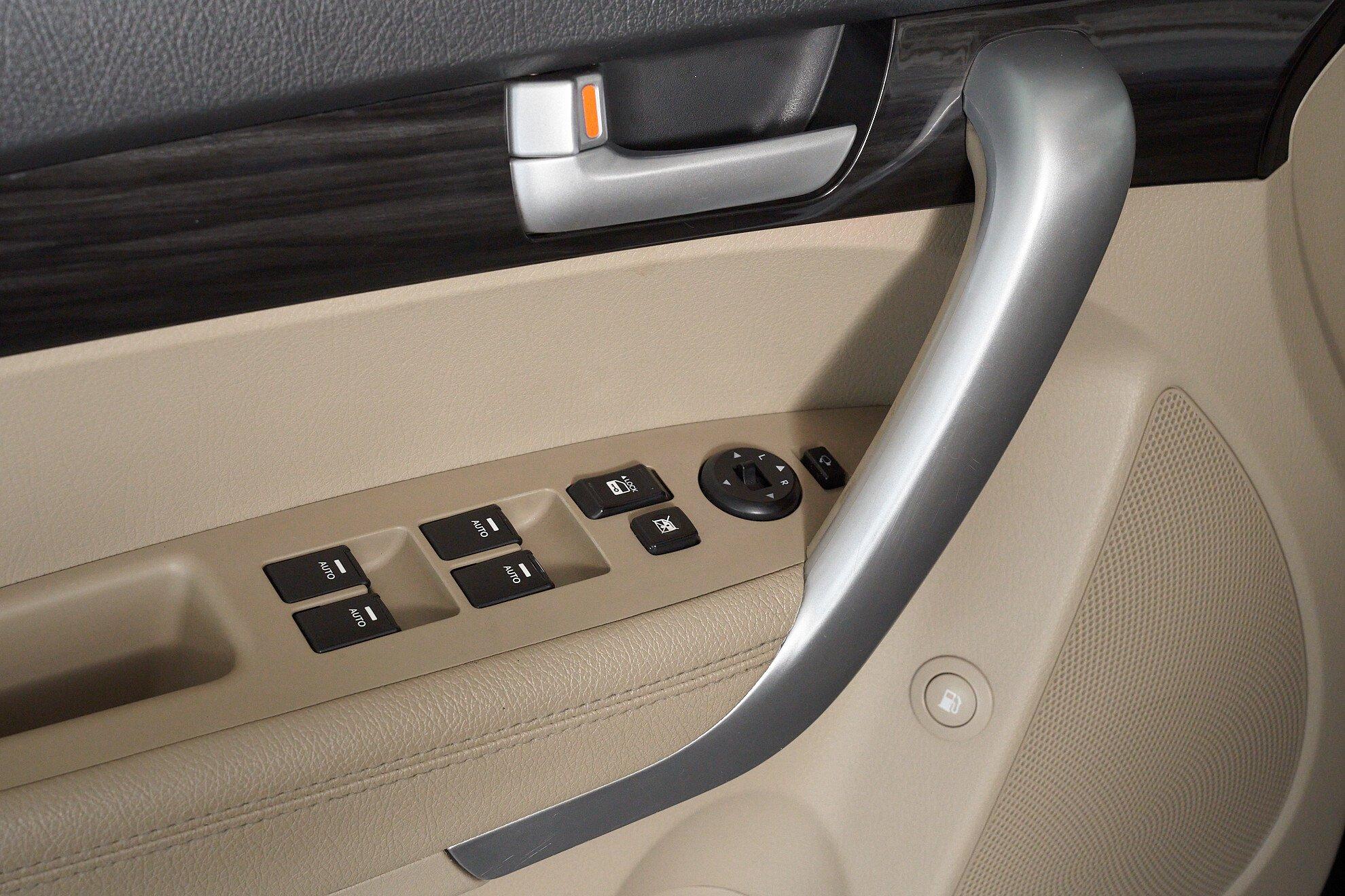 Kia Sorento 2011, черный