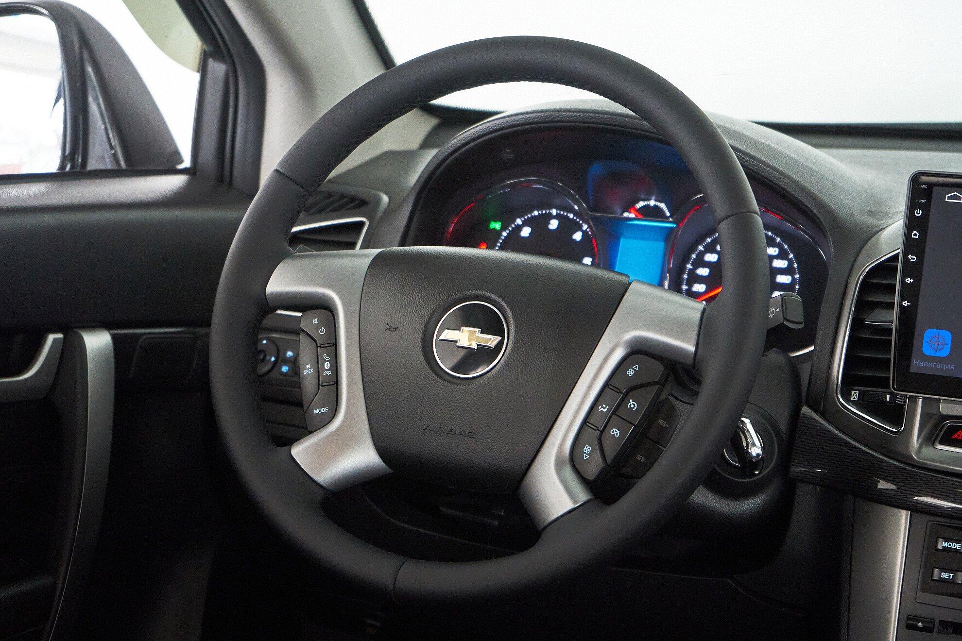 Chevrolet Captiva 2015, черный