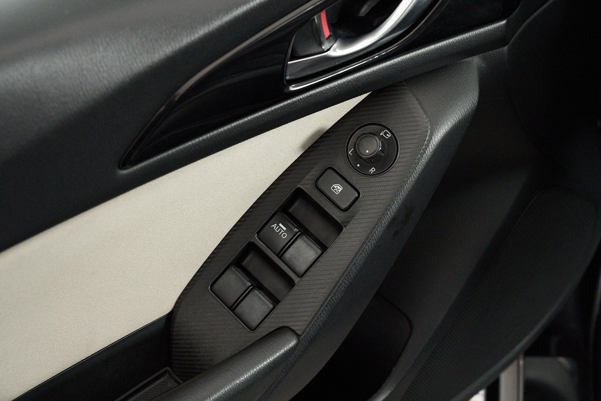 Mazda 3 2014, серый