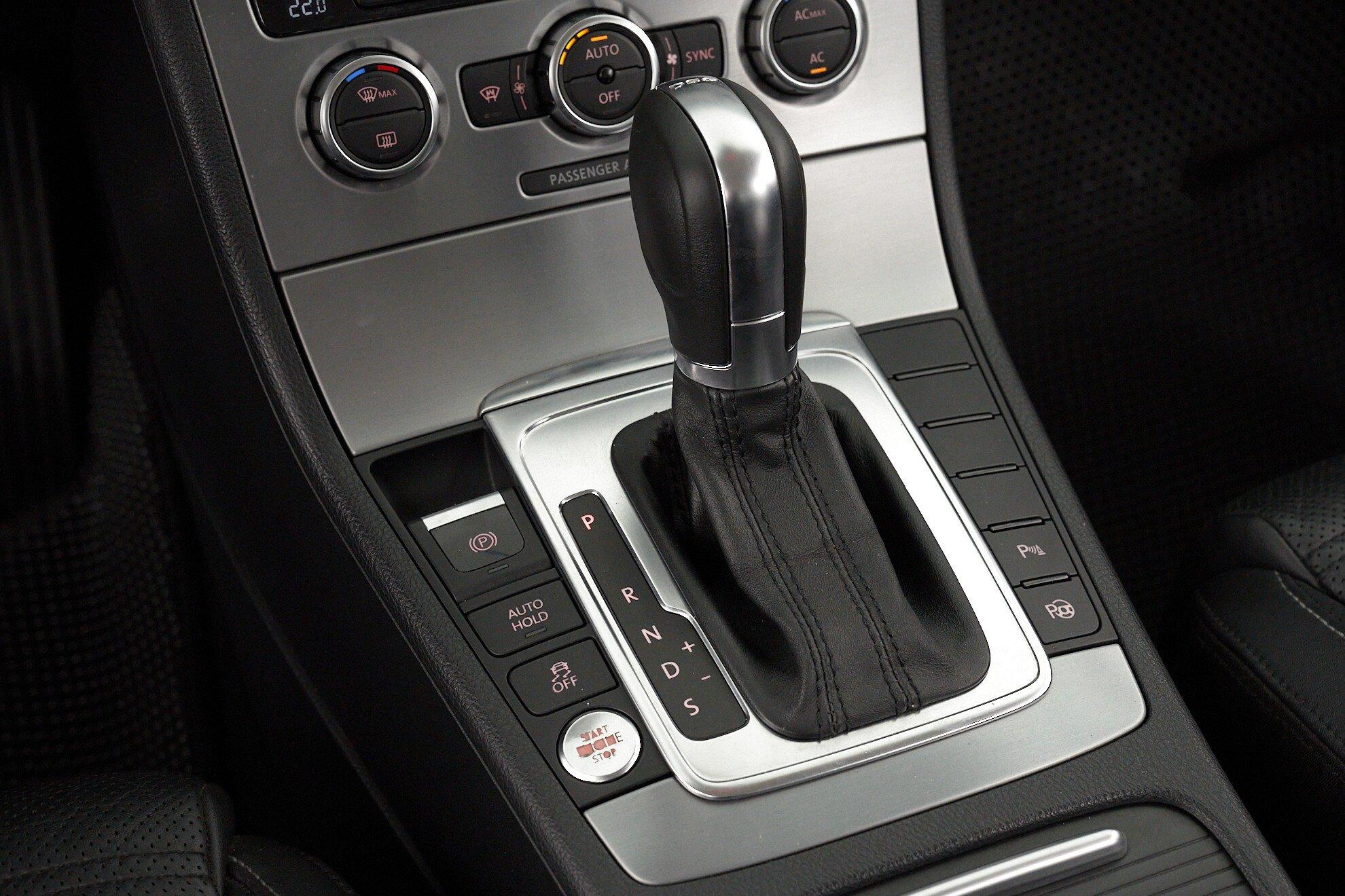 Volkswagen Passat CC 2013, черный