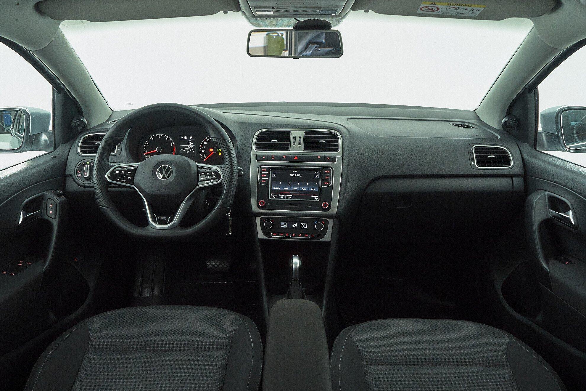 Volkswagen Polo 2019, серебряный