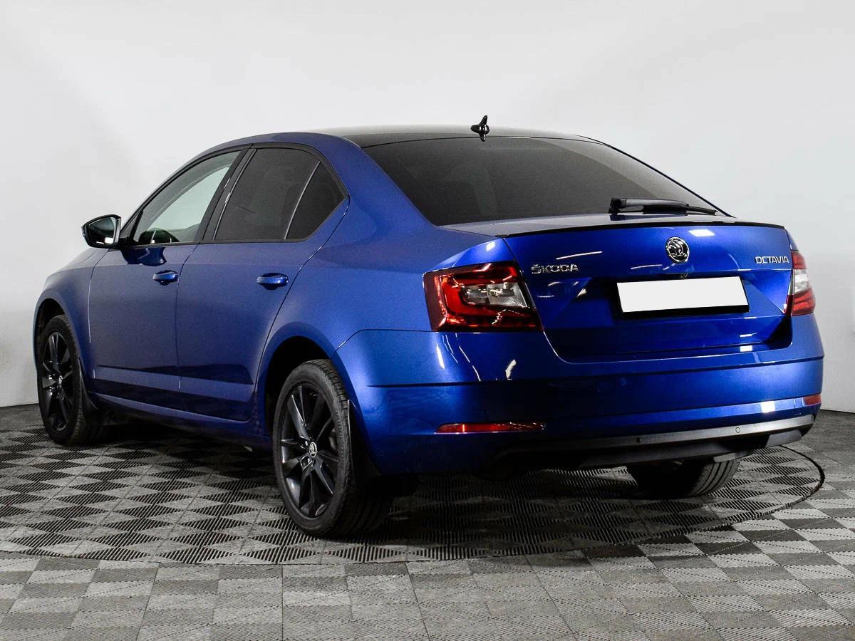 Skoda Octavia 2017, синий