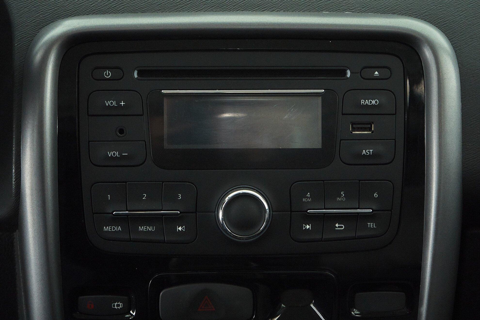 Renault Duster 2015, белый