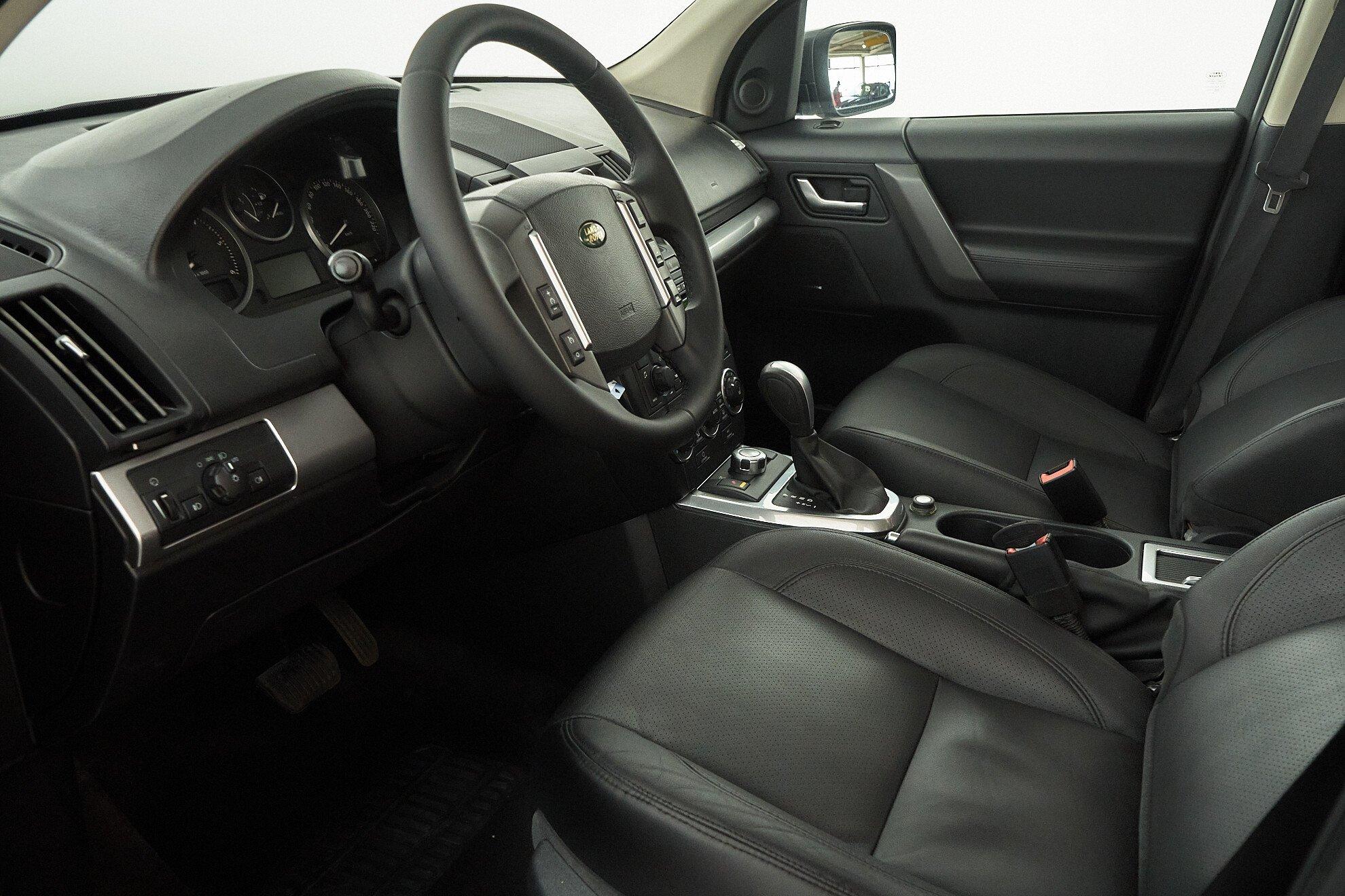 Land Rover Freelander 2010, серый