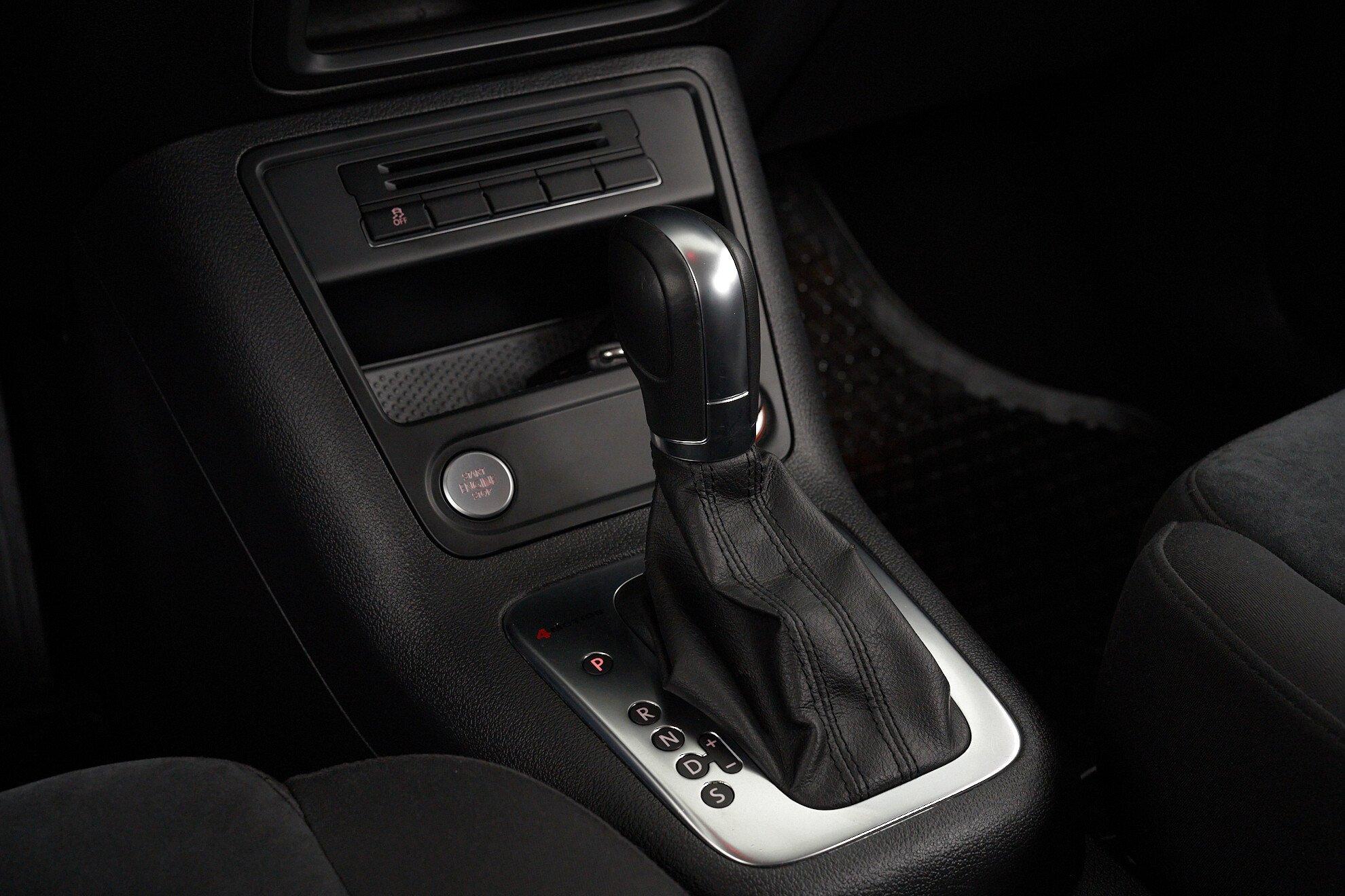 Volkswagen Tiguan 2012, черный