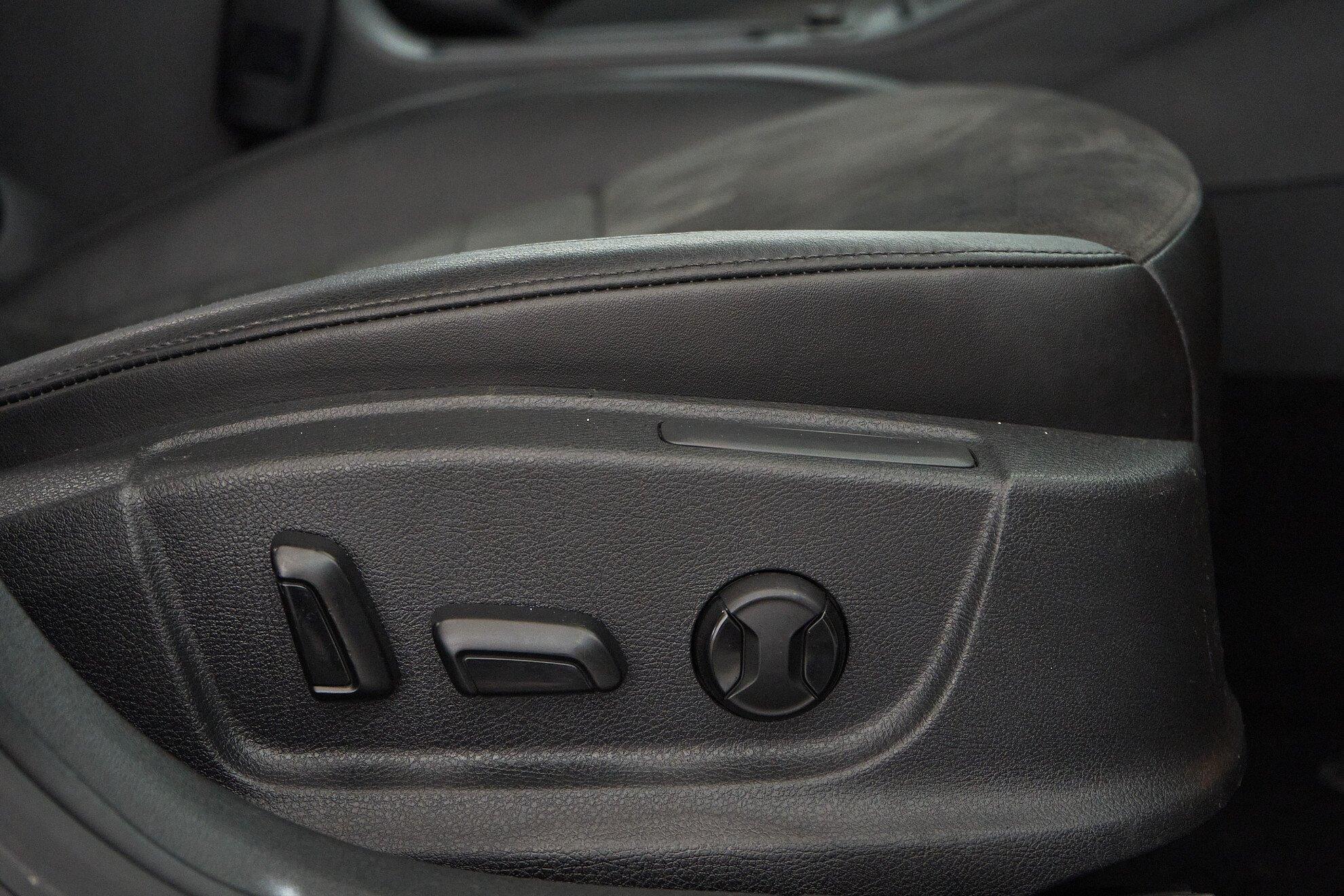 Skoda Octavia 2016, белый