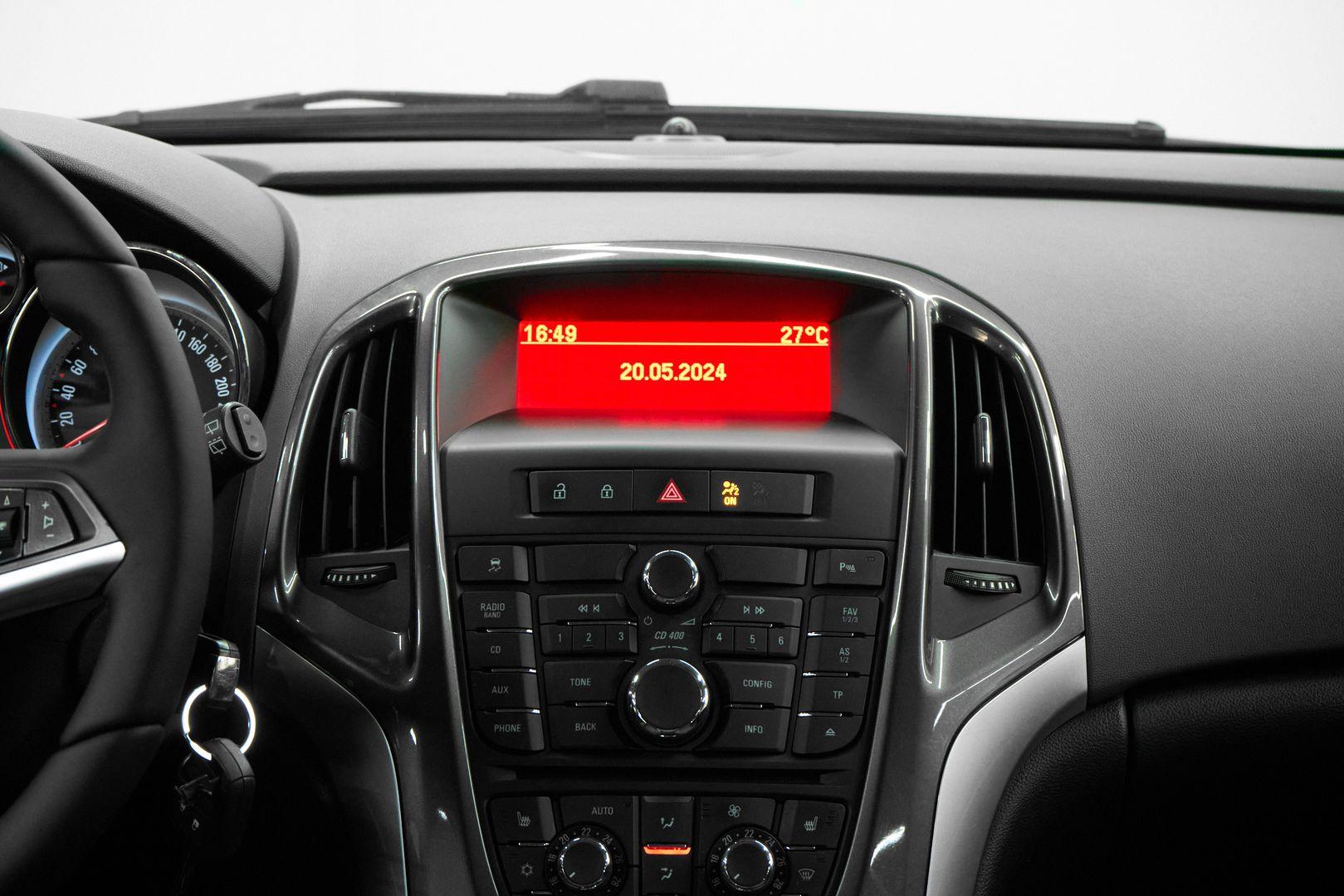 Opel Astra 2014, серый