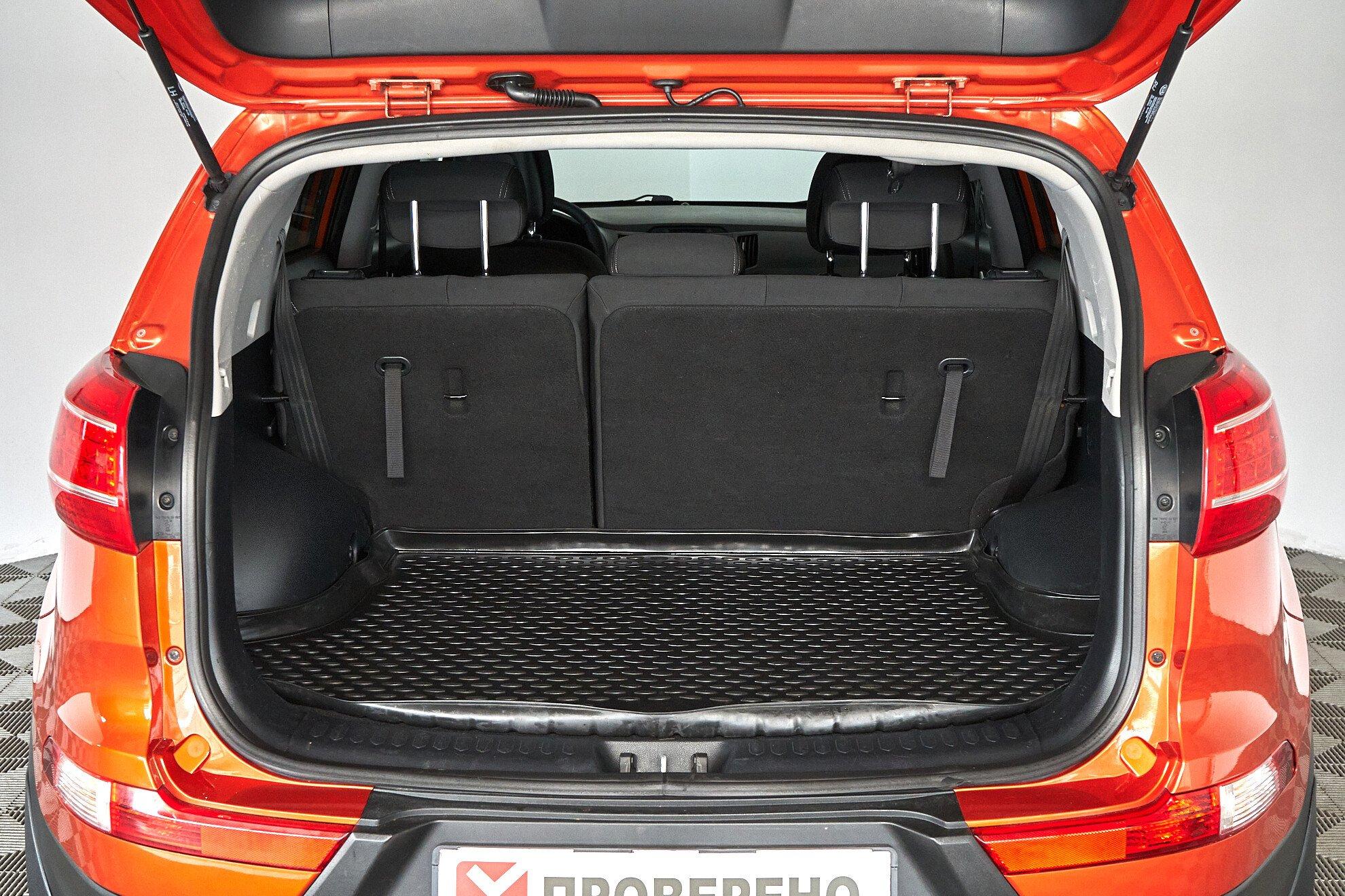 Kia Sportage 2011, оранжевый