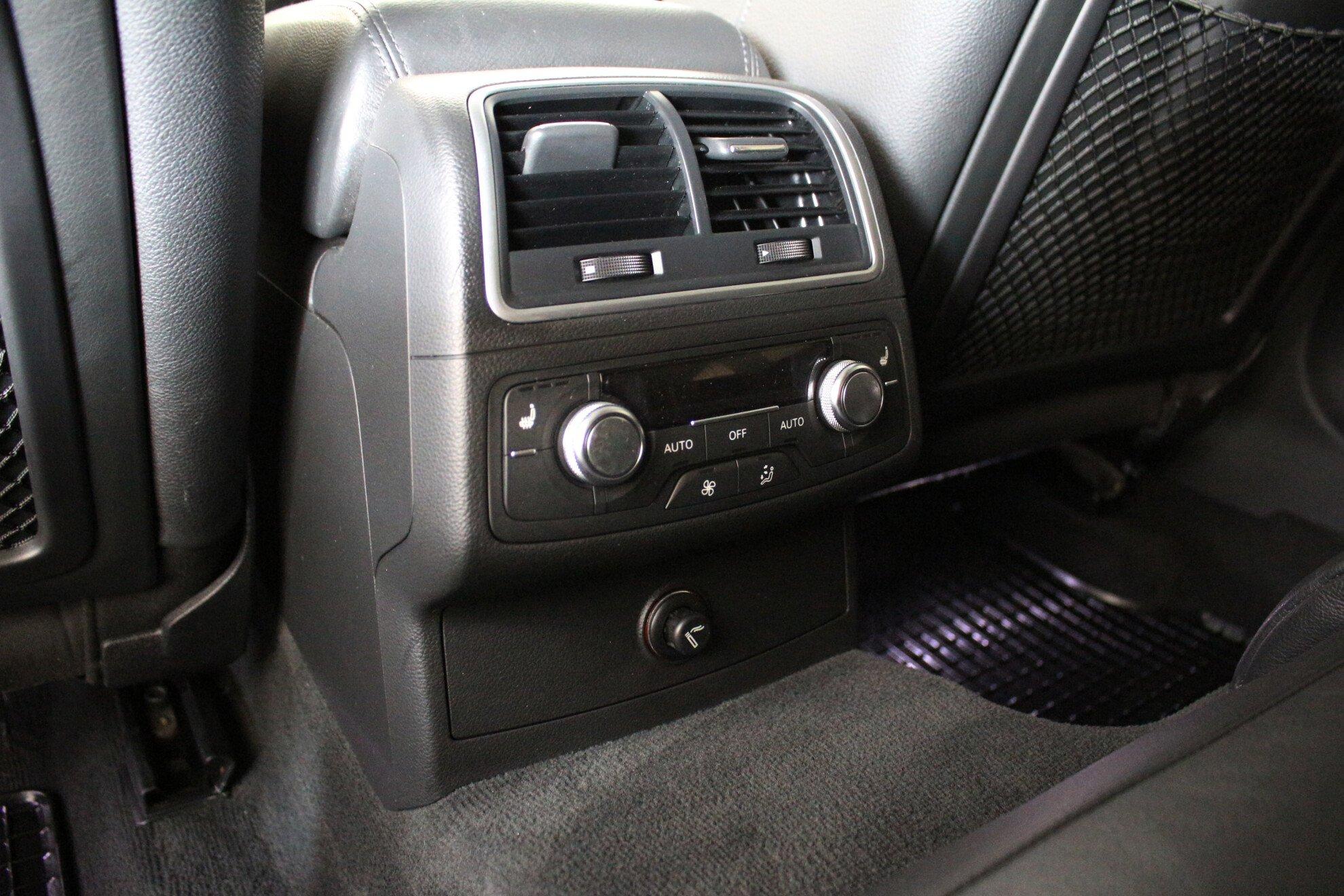Audi A7 2012, черный