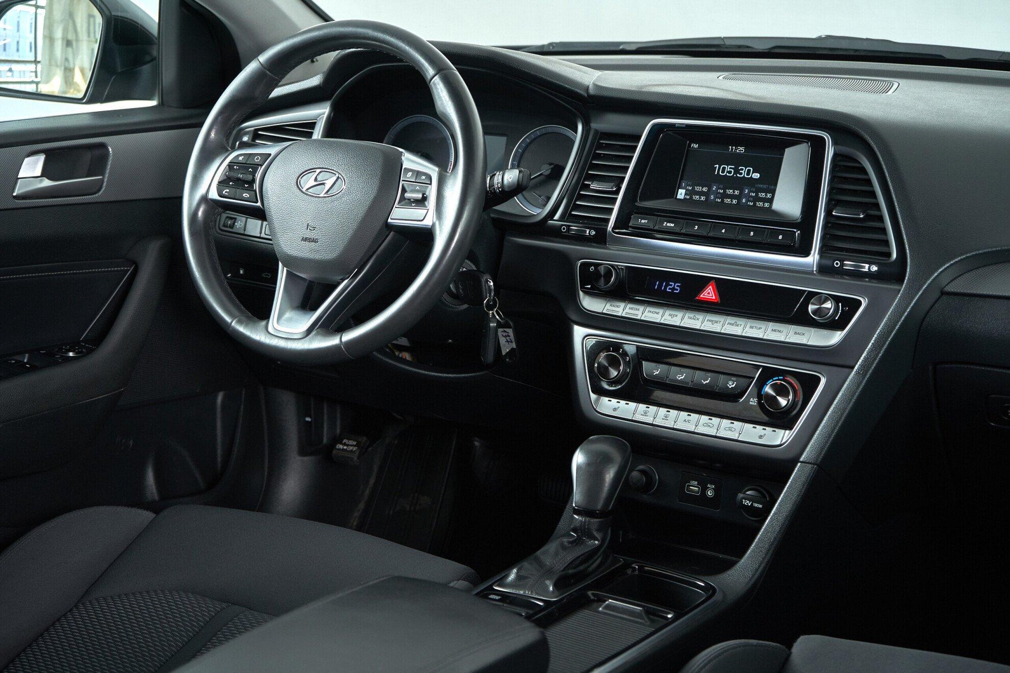 Hyundai Sonata 2019, черный