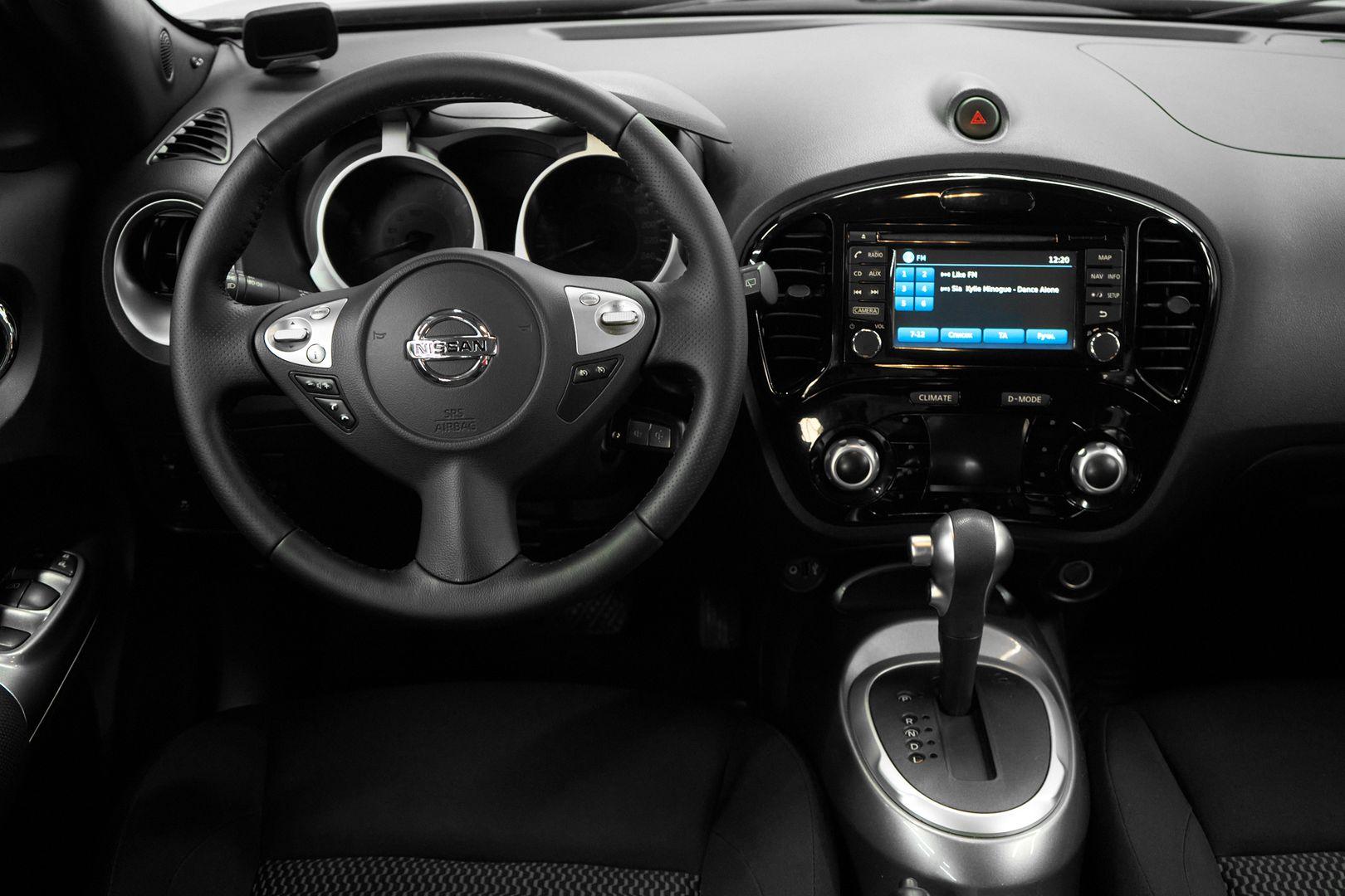 Nissan Juke 2018, черный