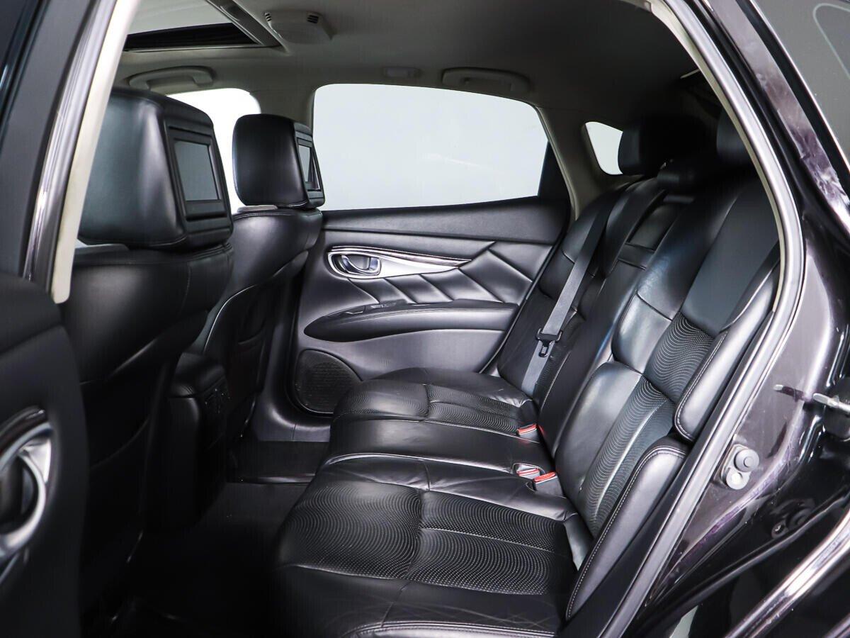 Infiniti M 2013, черный